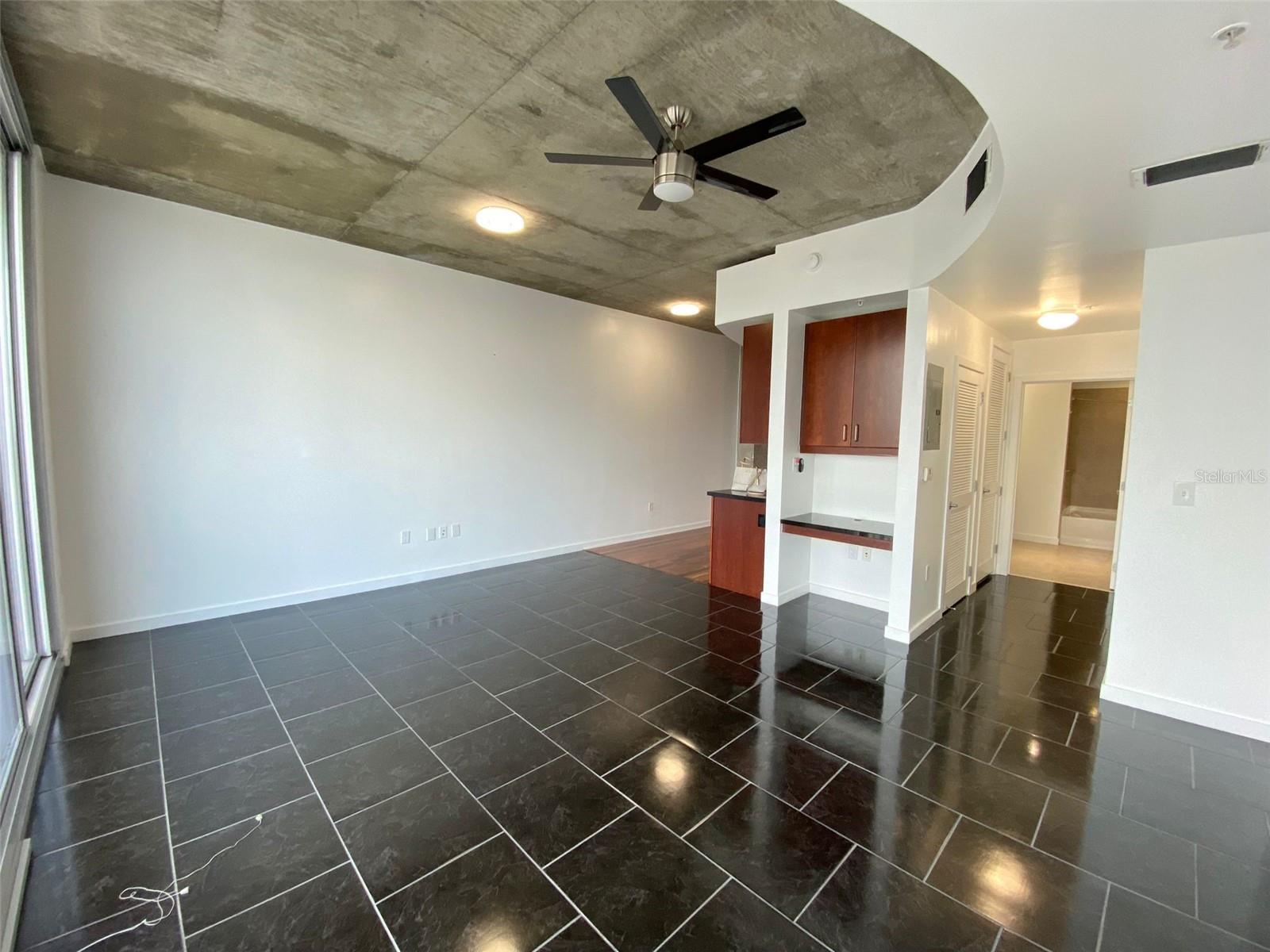 155 S COURT AVENUE #1603 photo 3