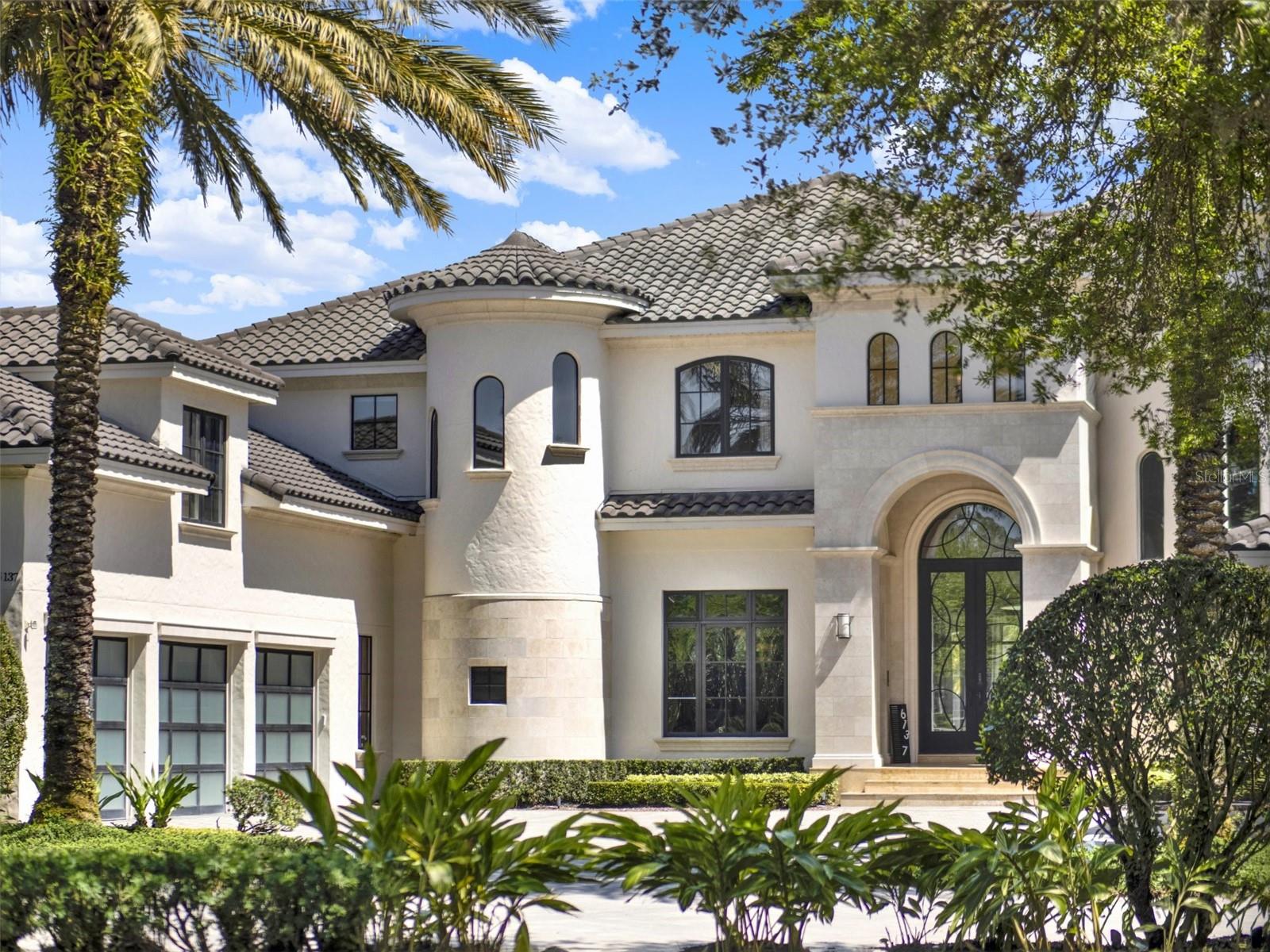 6137 GROSVENOR SHORE DRIVE photo 4