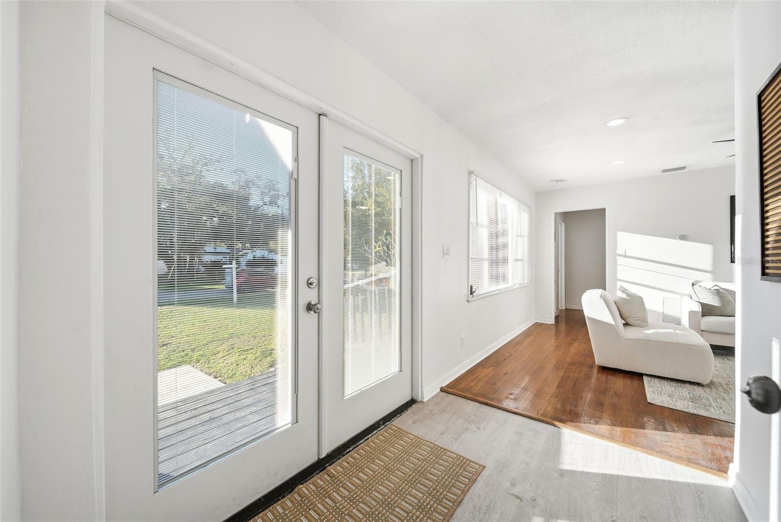 3007 KNOLLWOOD CIRCLE photo 4