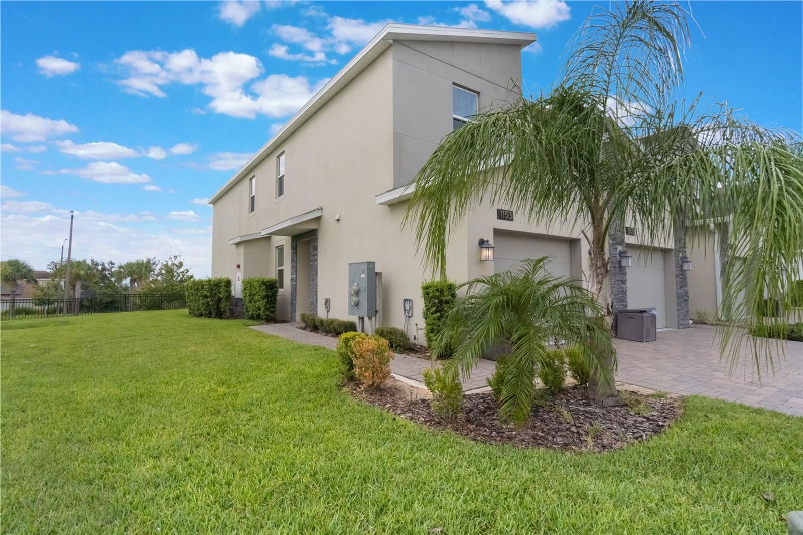 1153 DROP LANE photo 3