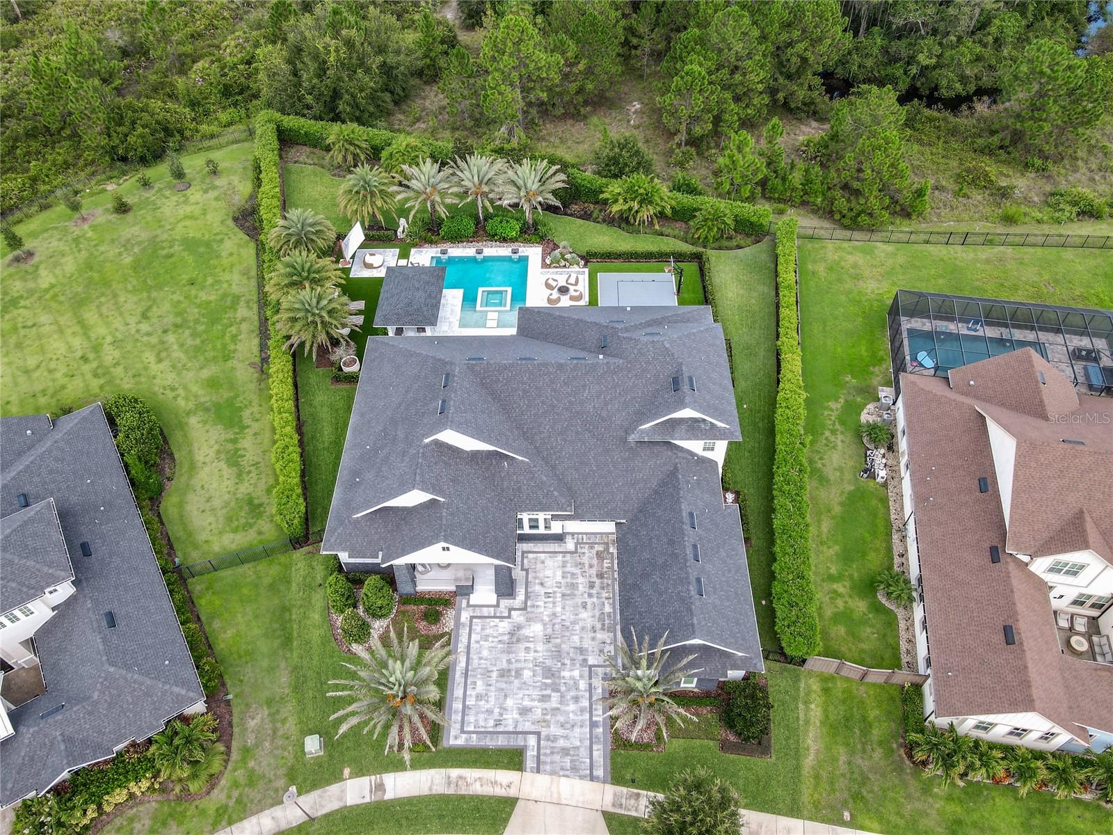 8600 HATA STREET photo 3
