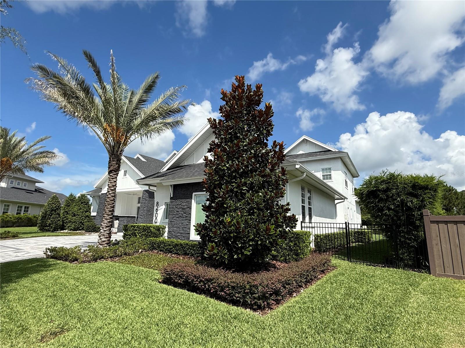 8600 HATA STREET photo 4