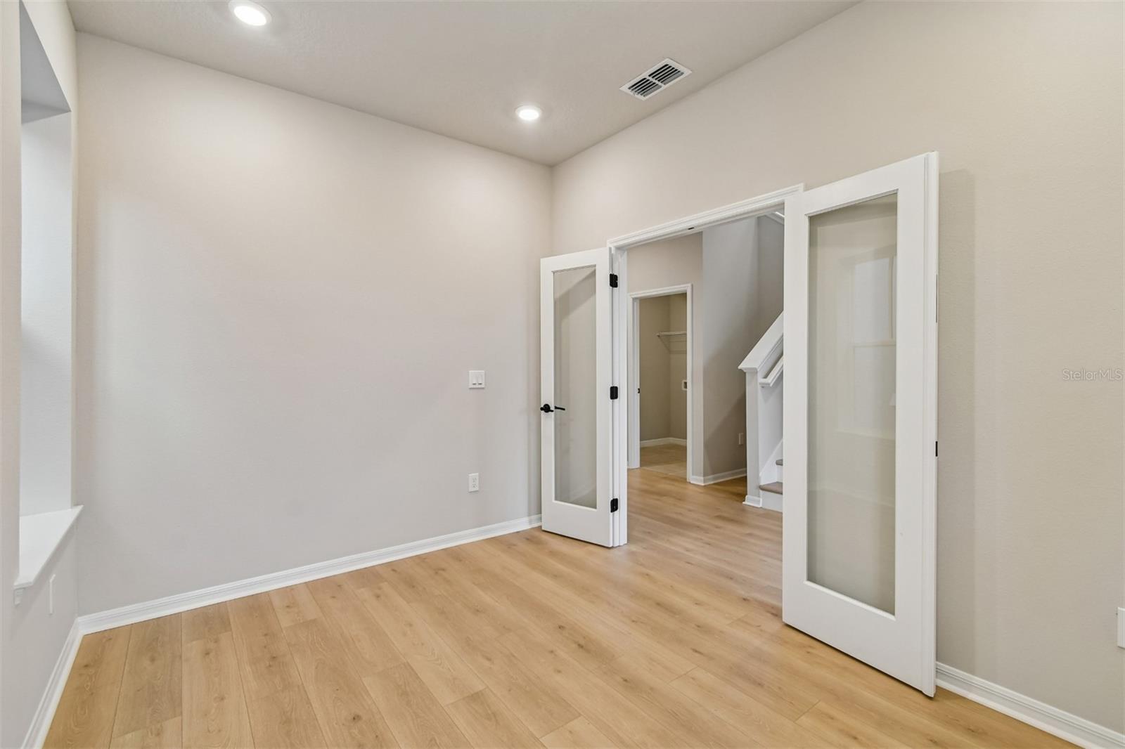 9316 HARTLINE WAY photo 5
