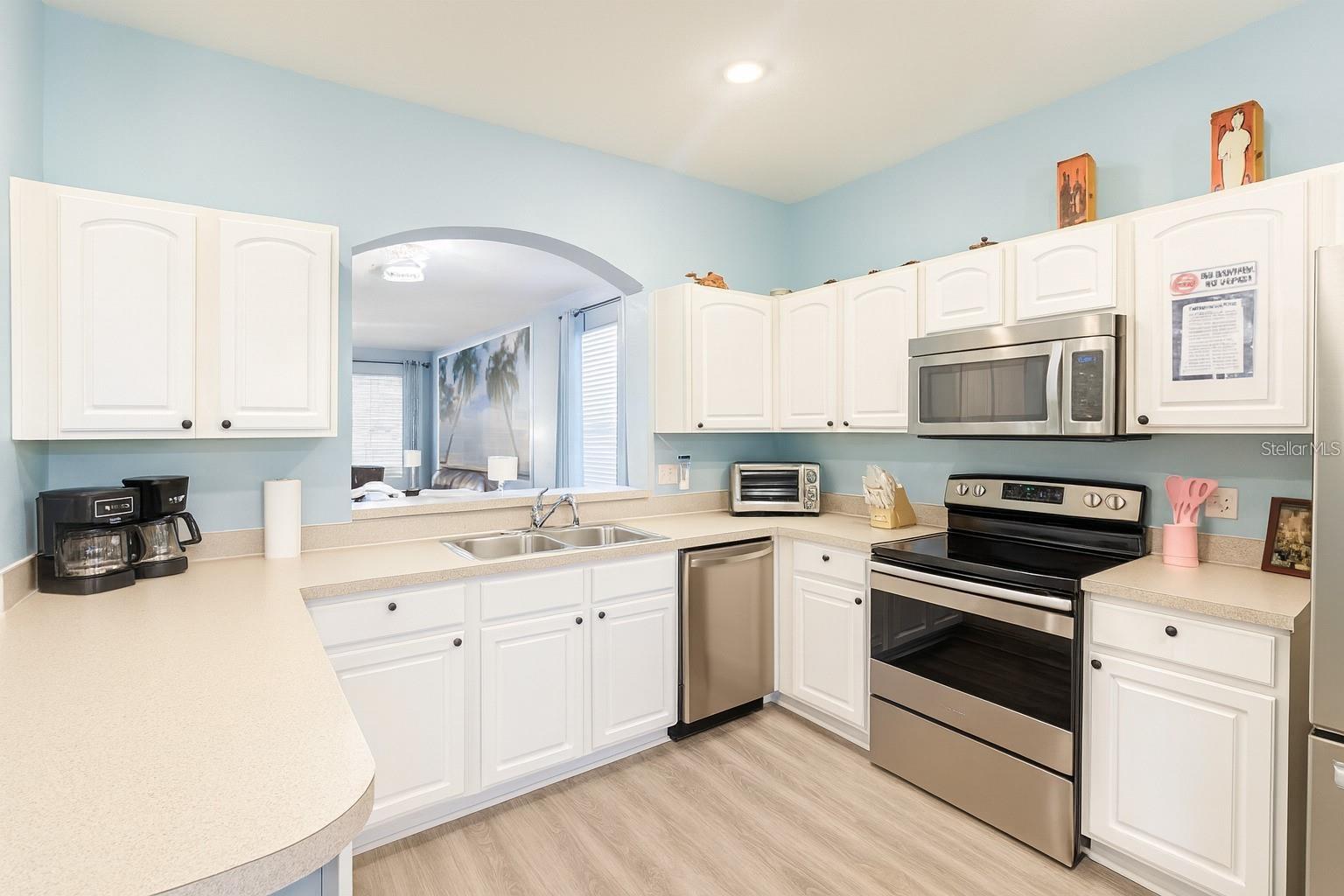 2693 Manesty Lane — photo 4 of 23