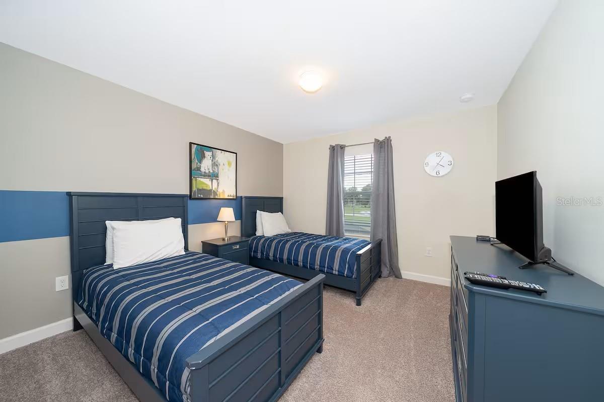 4905 Windermere Avenue — photo 3 of 27
