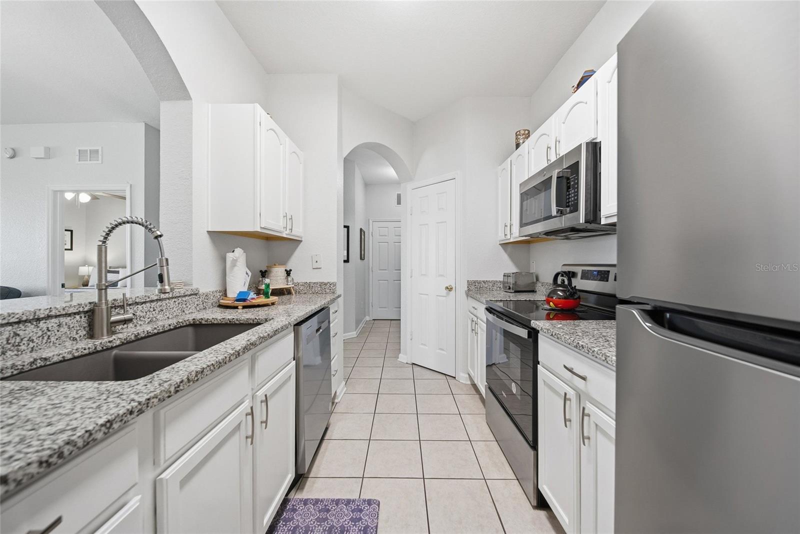 2788 Almaton Loop #402 — photo 4 of 27