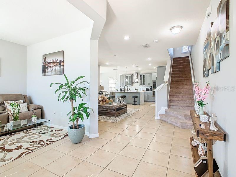 2510 FONTAINE DRIVE photo 2