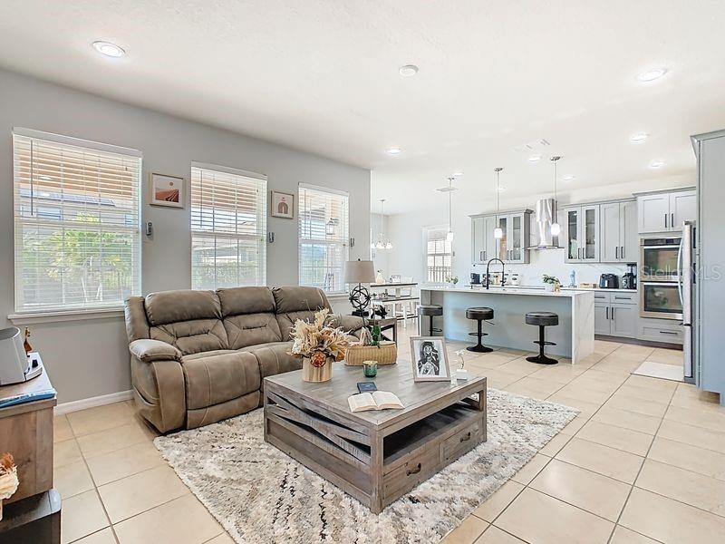 2510 FONTAINE DRIVE photo 4