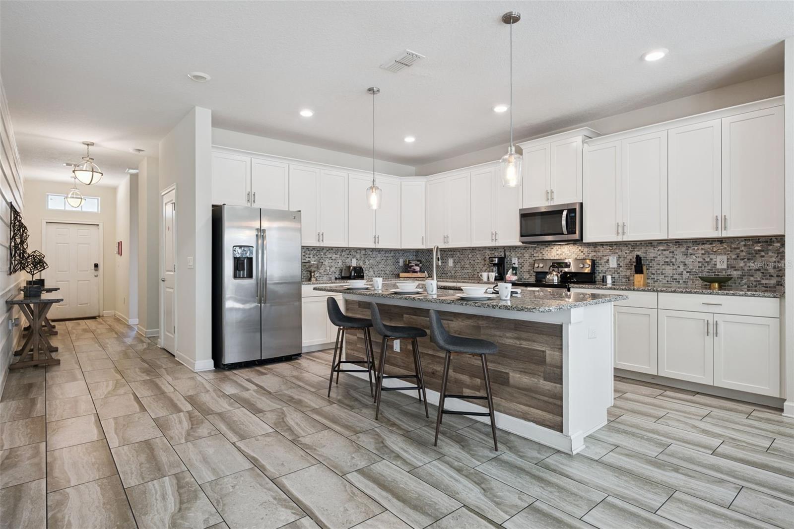 4730 Sleepy Hollow Drive — photo 5 of 60