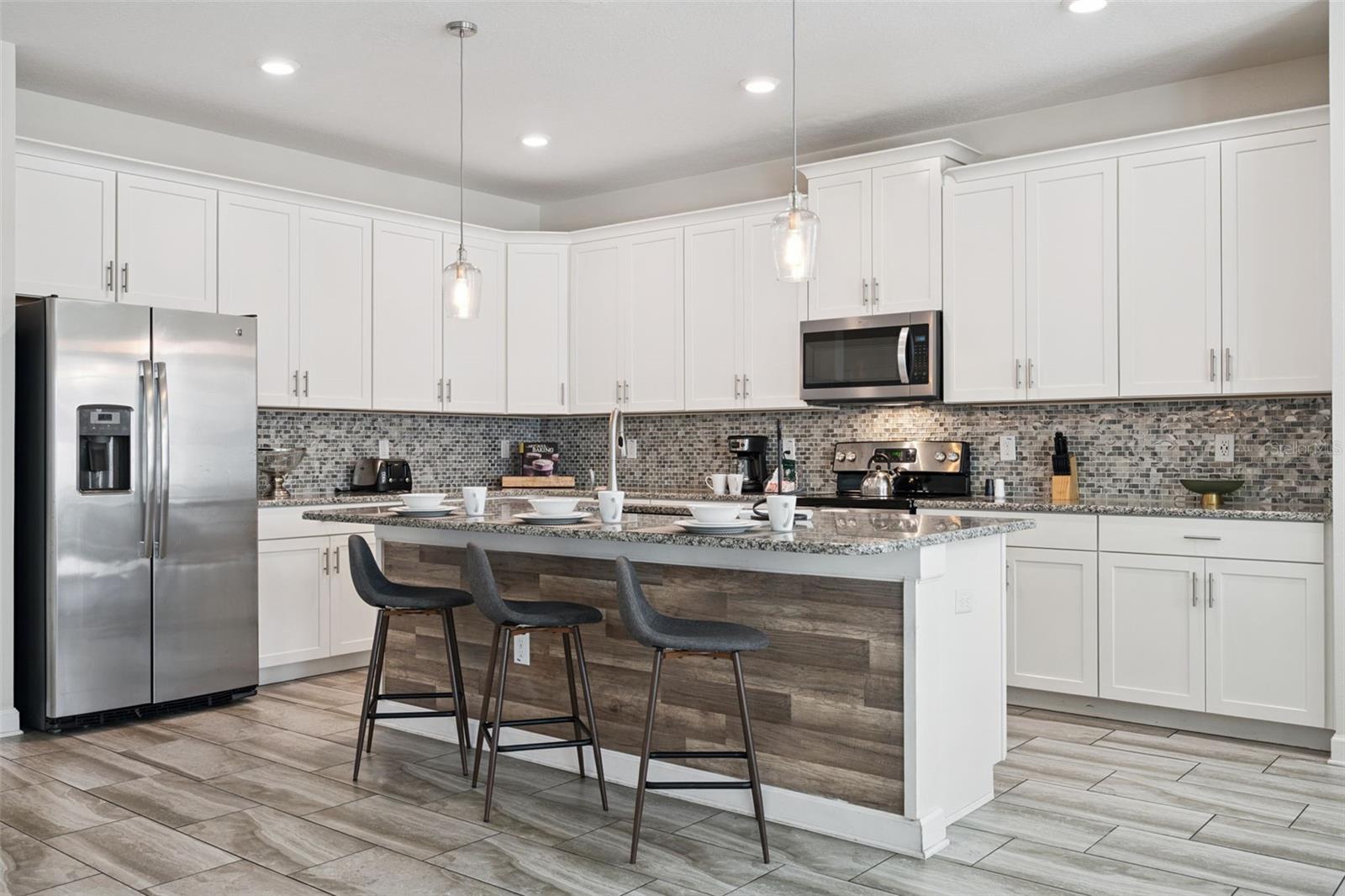 4730 Sleepy Hollow Drive — photo 6 of 60