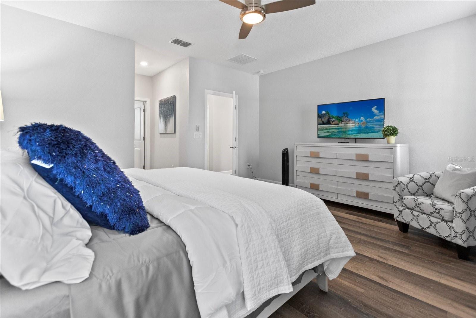 2737 Bookmark Drive — photo 10 of 60