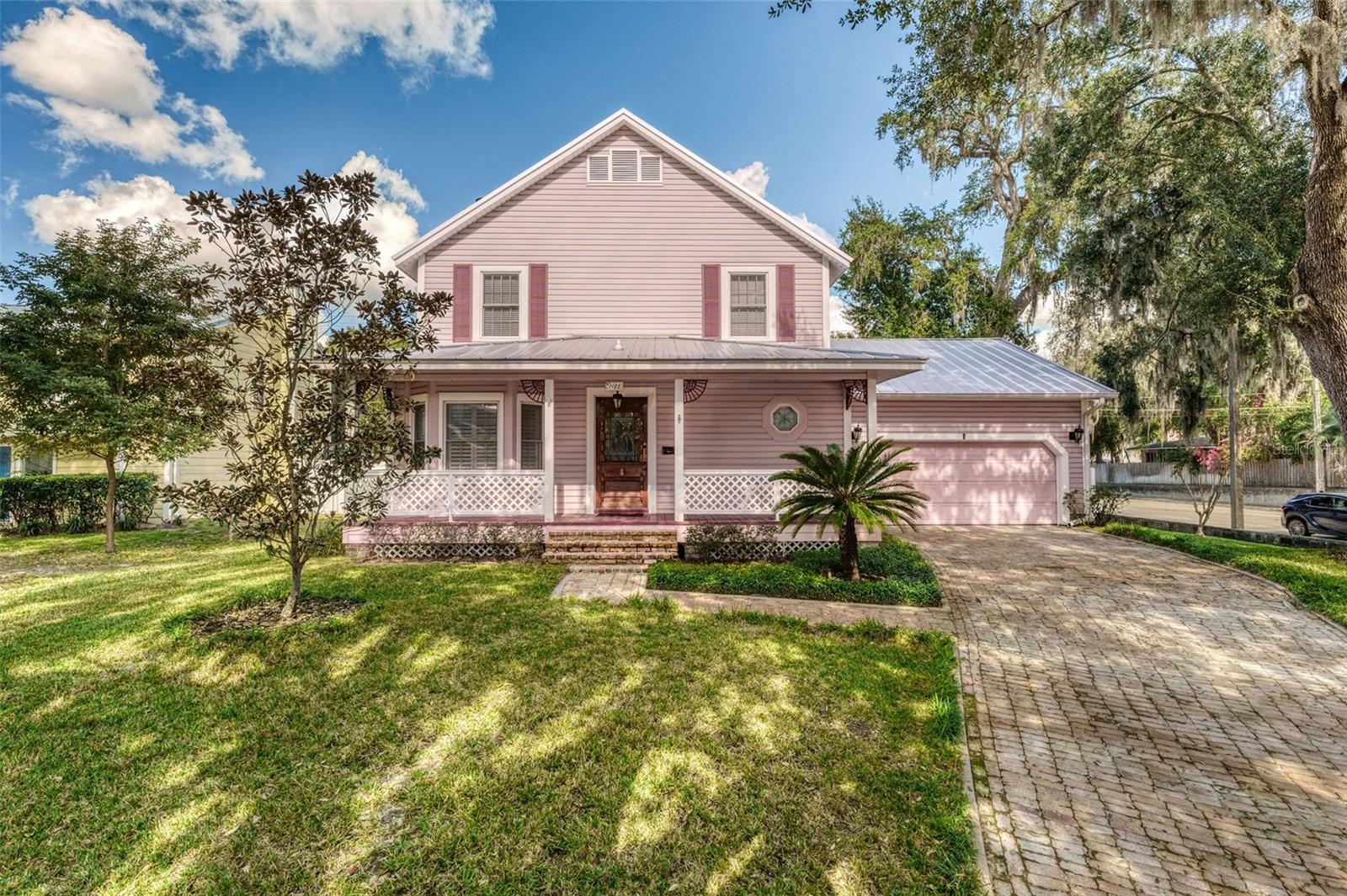 1125 MUNSTER STREET photo 5