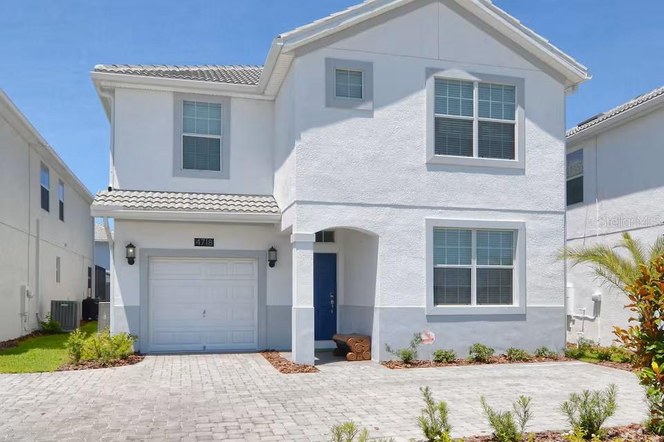 4718 Kings Castle Circle, Storey Lake Resort, Kissimmee FL