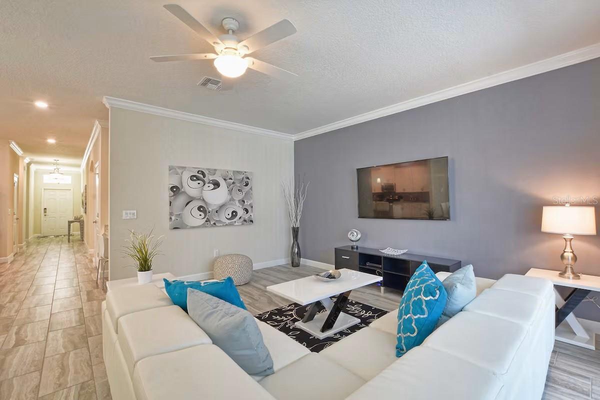 4718 Kings Castle Circle — photo 7 of 39