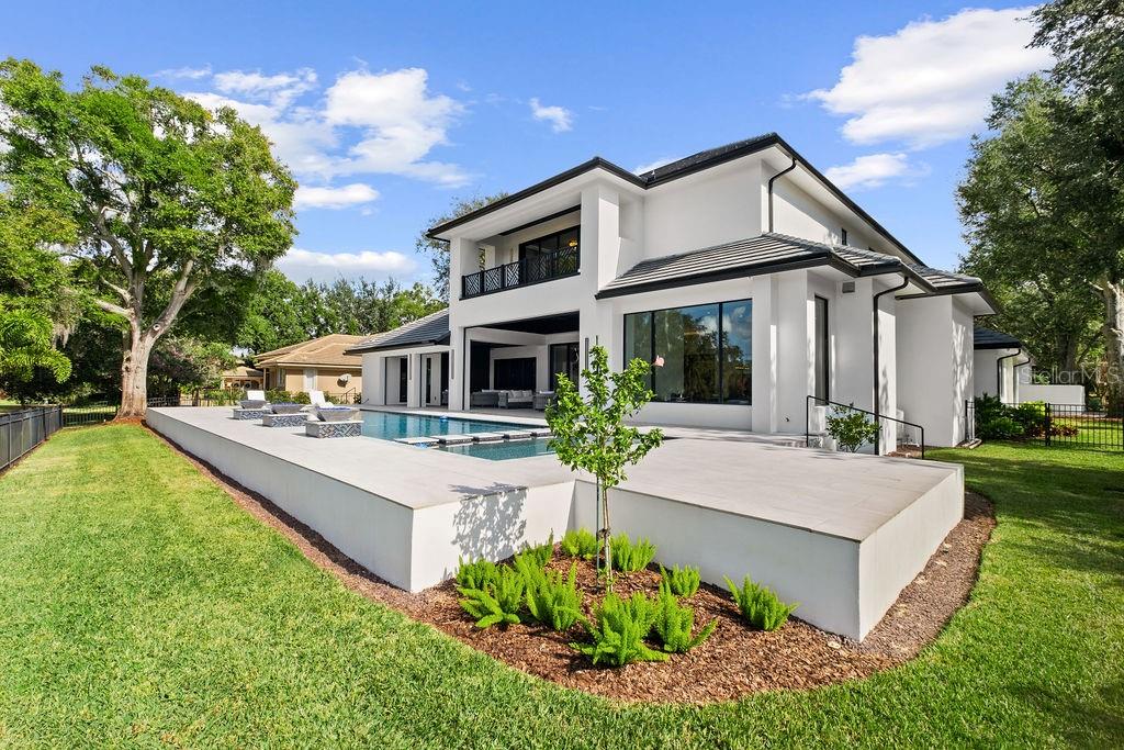5074 ISLEWORTH COUNTRY CLUB DRIVE photo 3