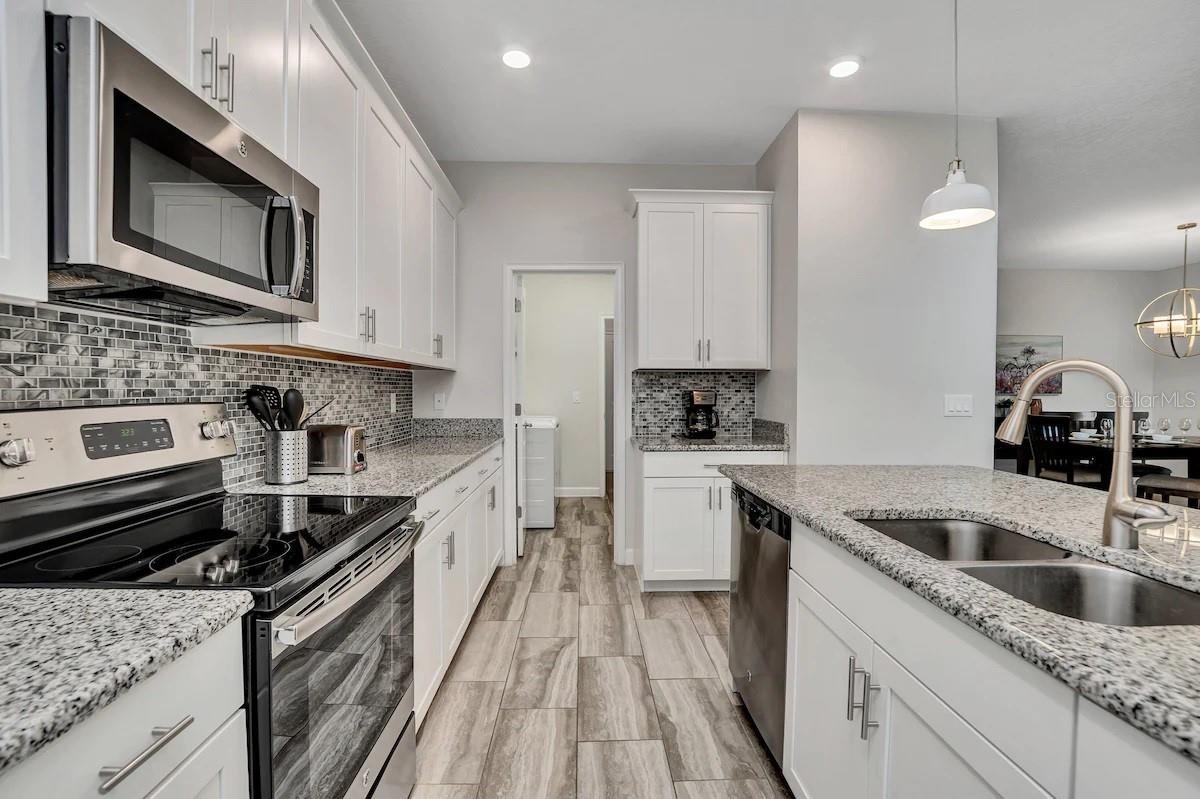 4769 Kings Castle Circle — photo 14 of 57