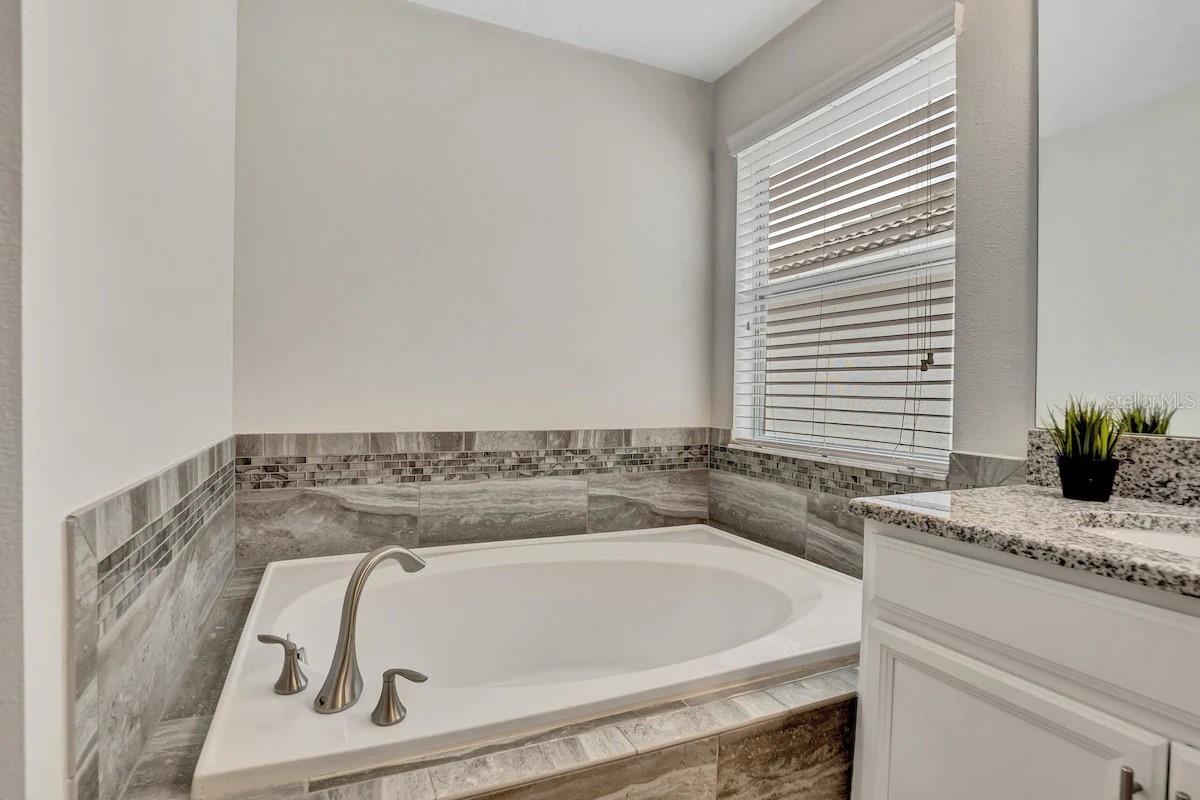 4769 Kings Castle Circle — photo 32 of 57