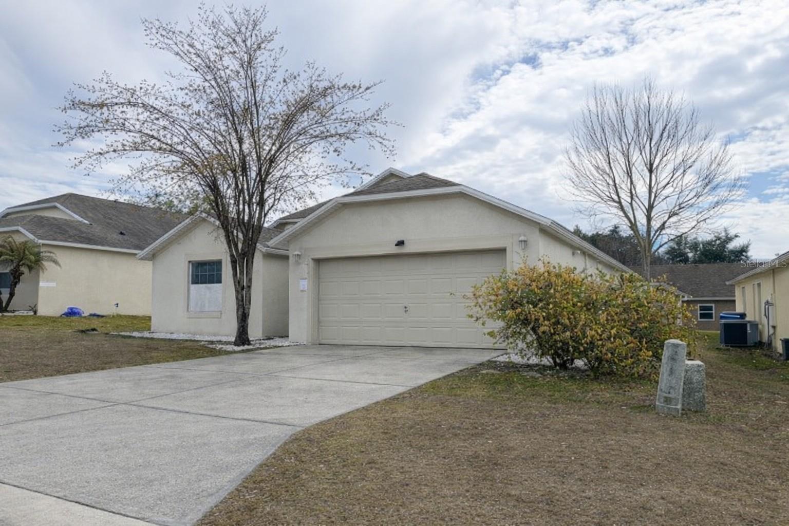551 LAKE CHARLES DRIVE photo 3