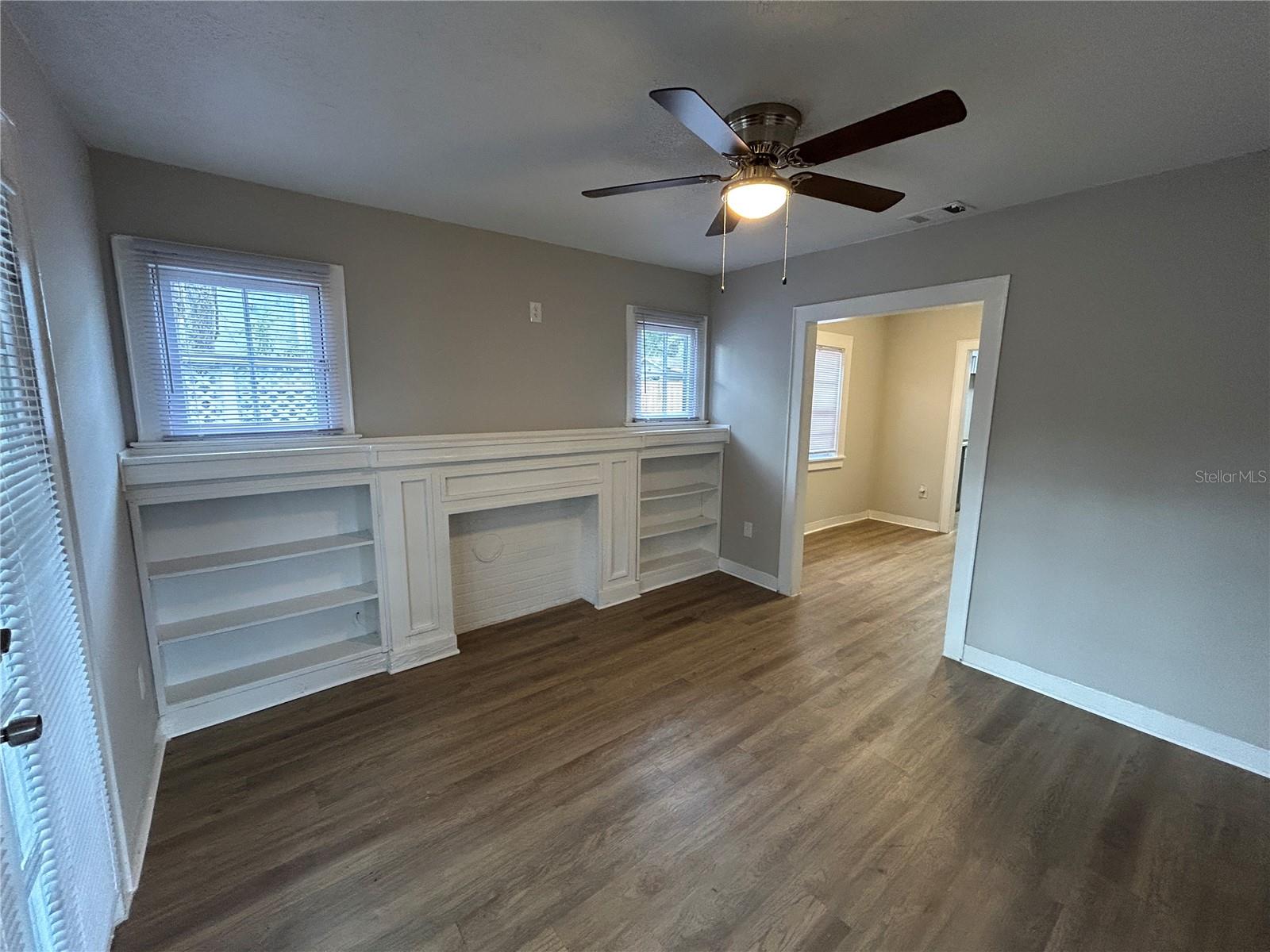 1025 36TH STREET photo 3