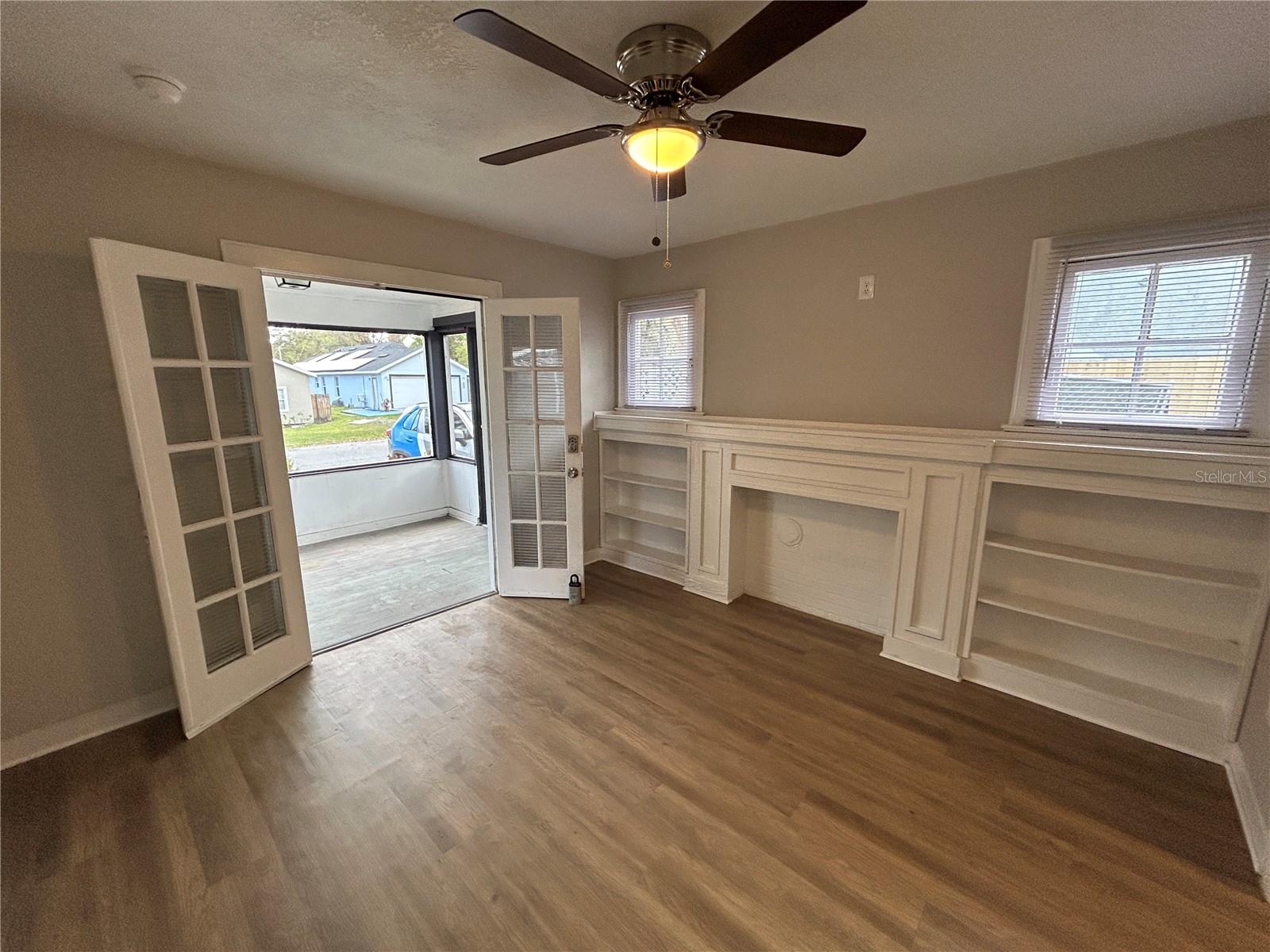1025 36TH STREET photo 4