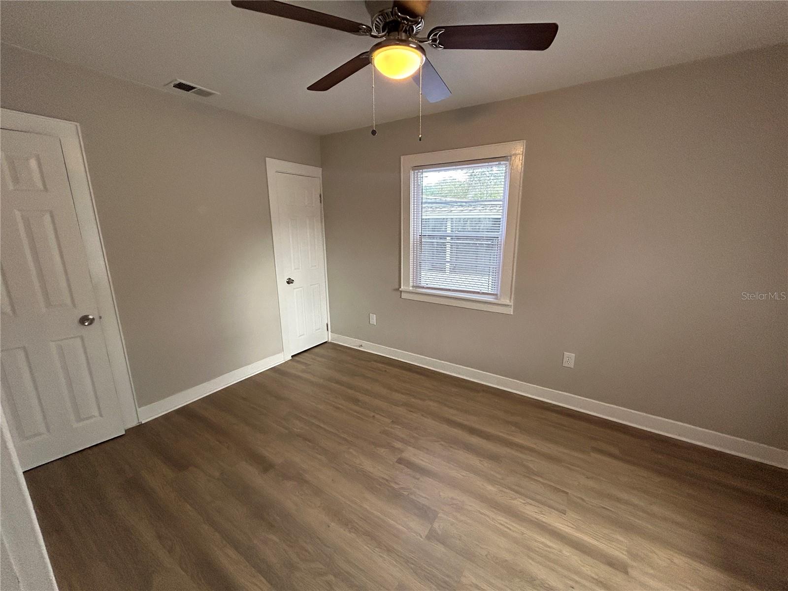1025 36TH STREET photo 5