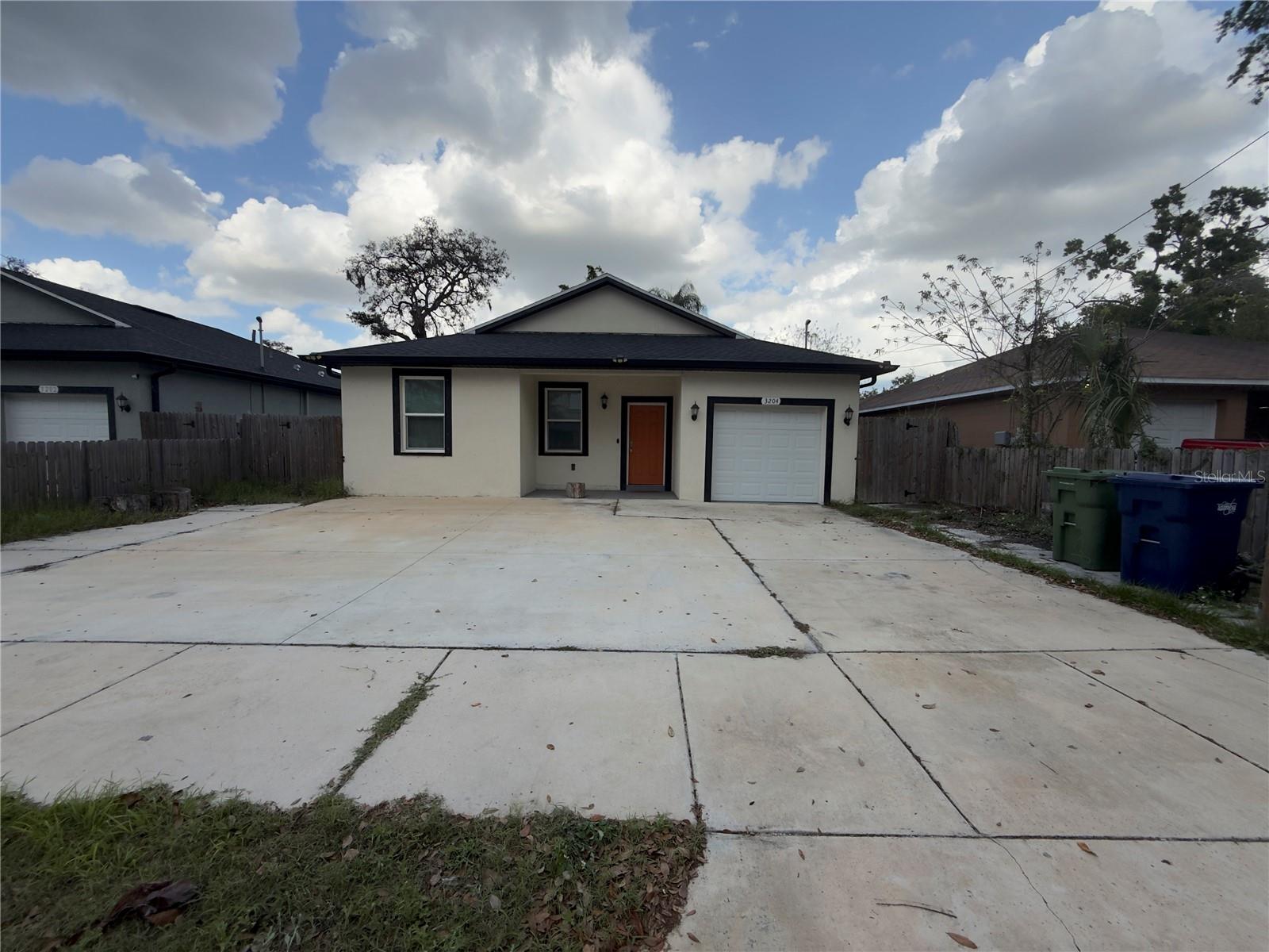 3204 E MOHAWK AVENUE photo 2
