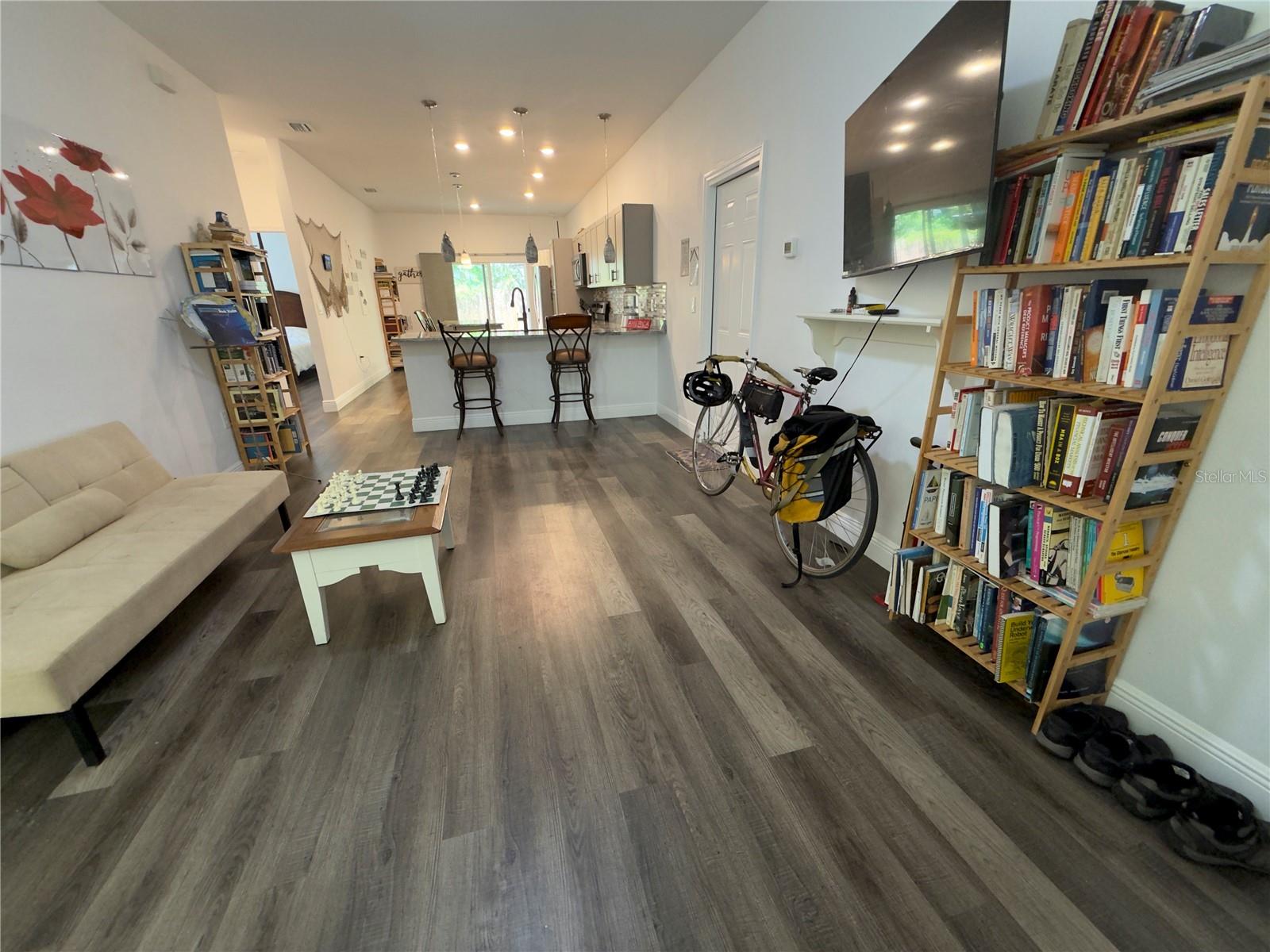 3204 E MOHAWK AVENUE photo 3