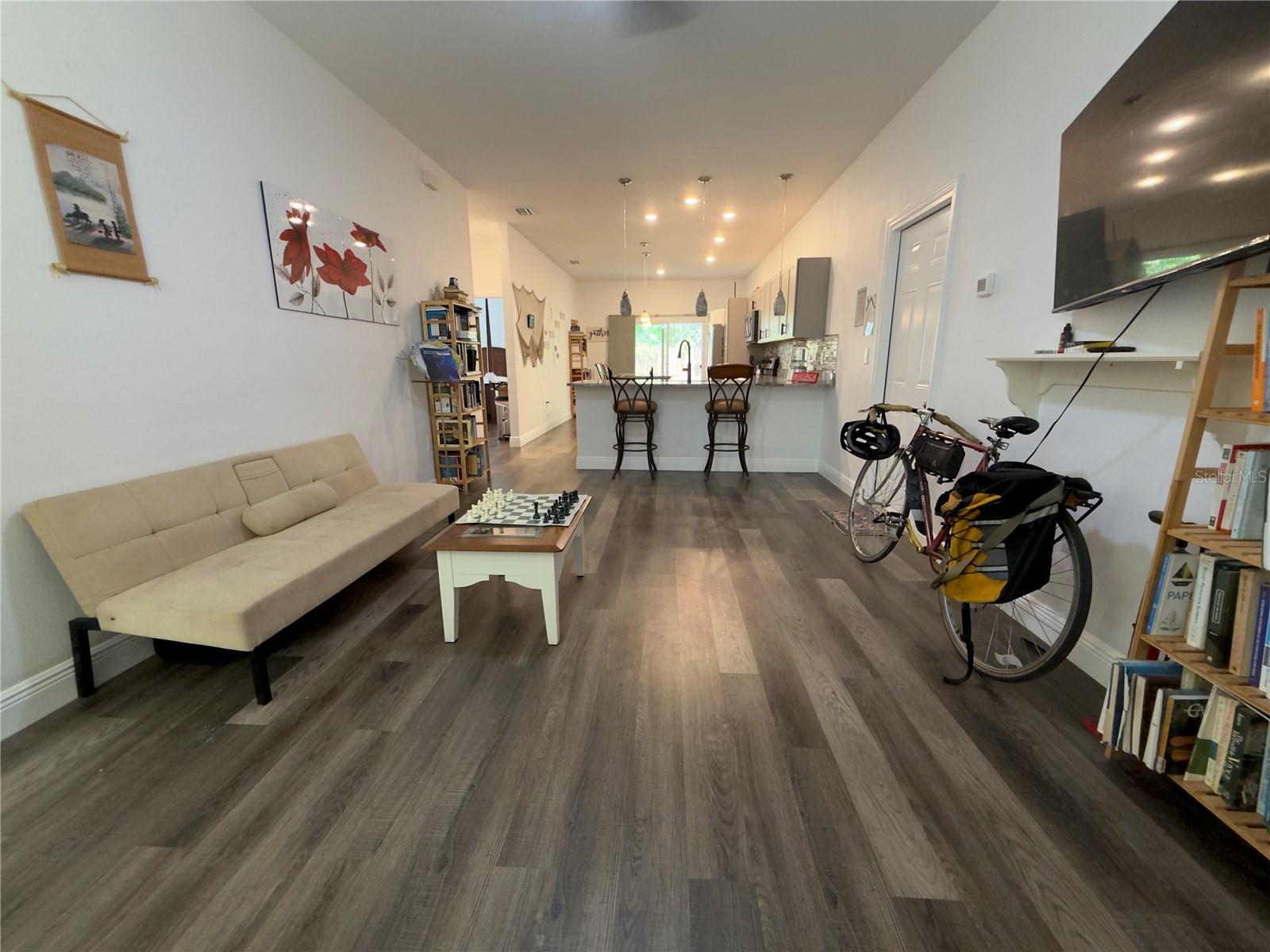 3204 E MOHAWK AVENUE photo 5