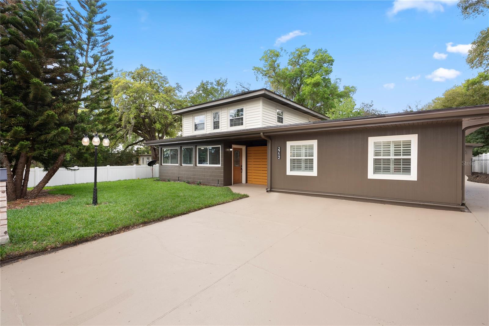2712 S CRYSTAL LAKE DRIVE photo 4