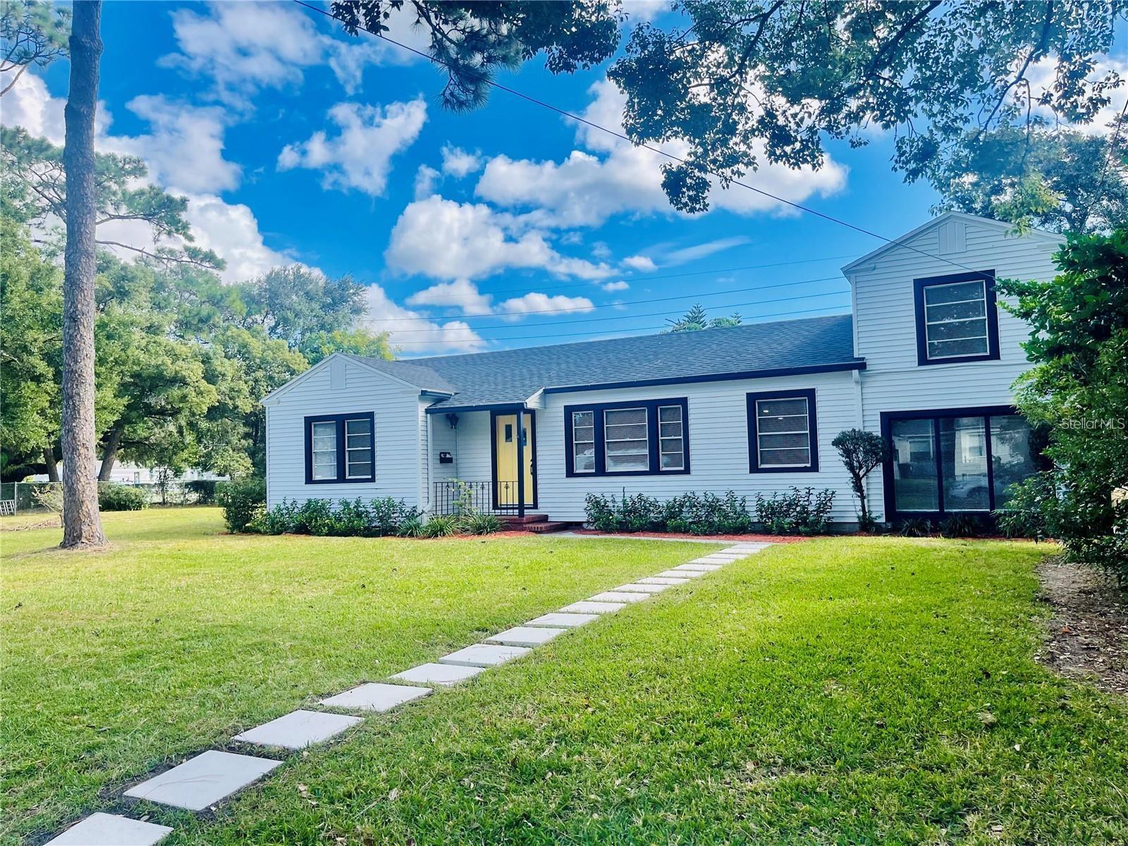 845 FLORAL DRIVE