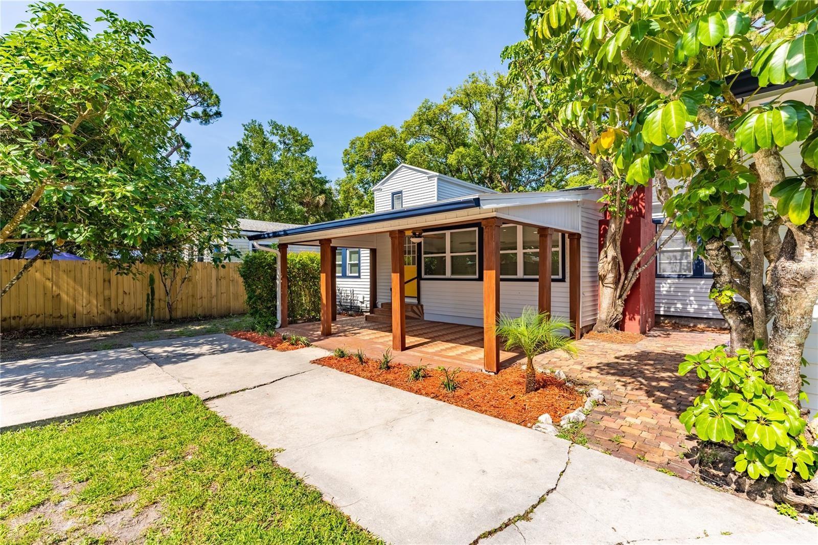 845 FLORAL DRIVE photo 3