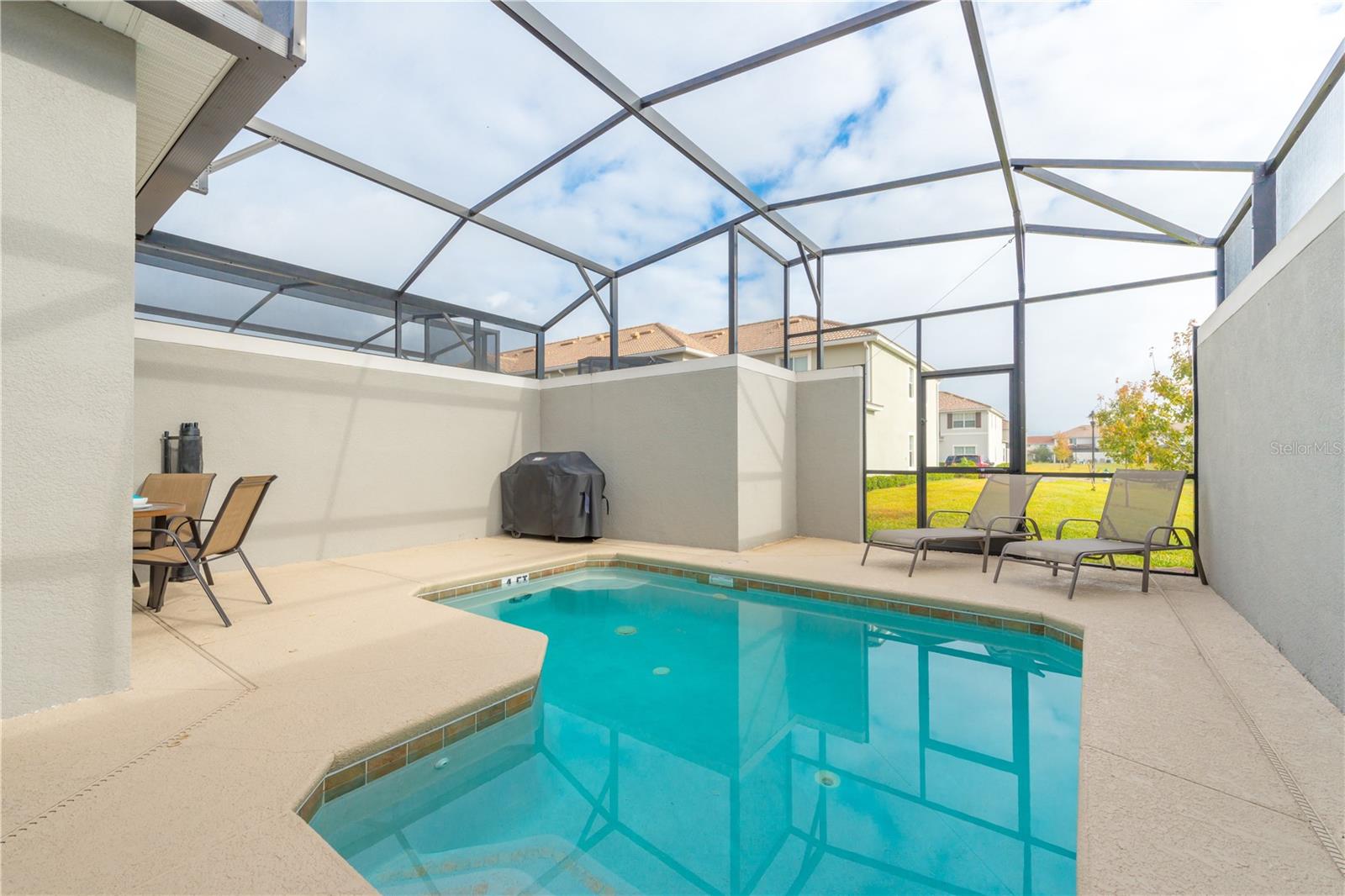 3077 Juliet Drive — photo 3 of 36