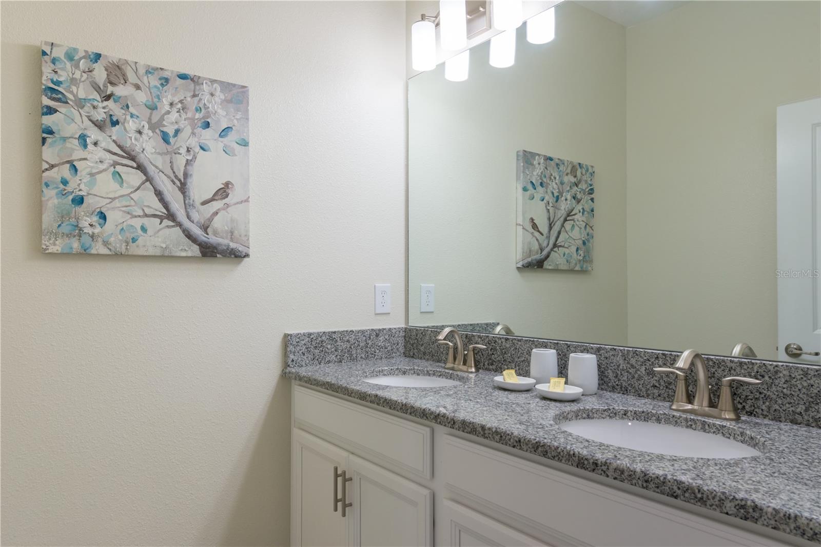 3077 Juliet Drive — photo 11 of 36