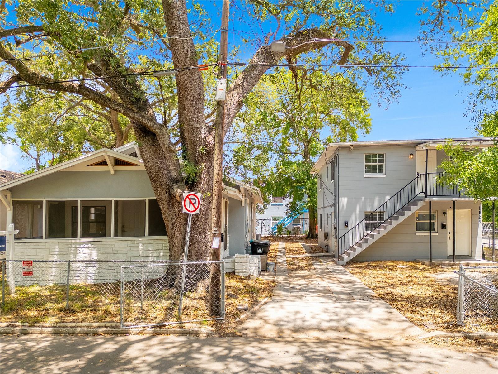 1029 COLYER STREET
