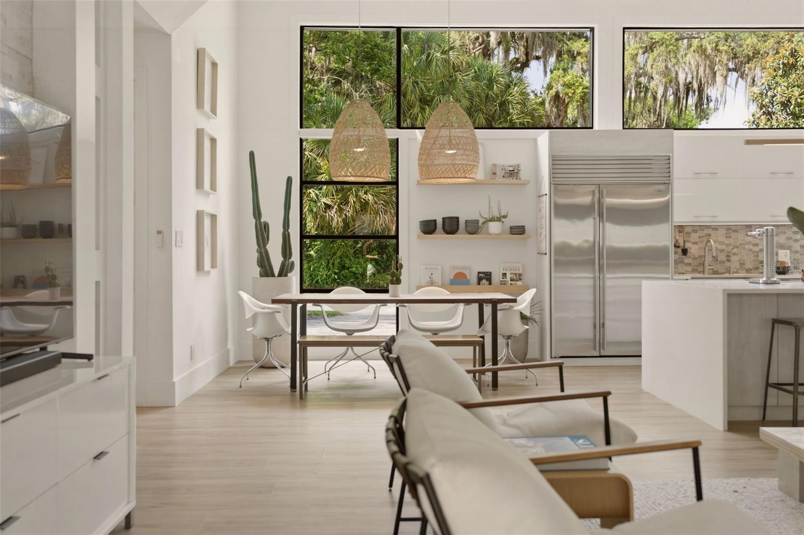 446 MELROSE AVENUE photo 4