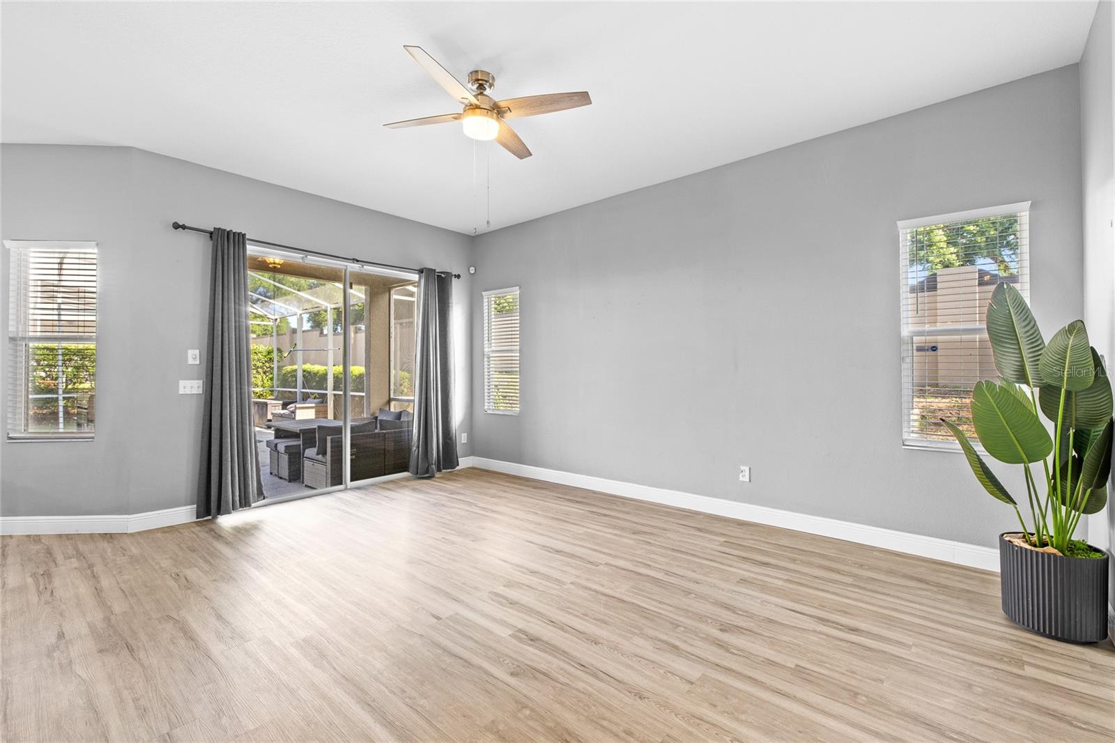 322 BRUNELLO DRIVE photo 3