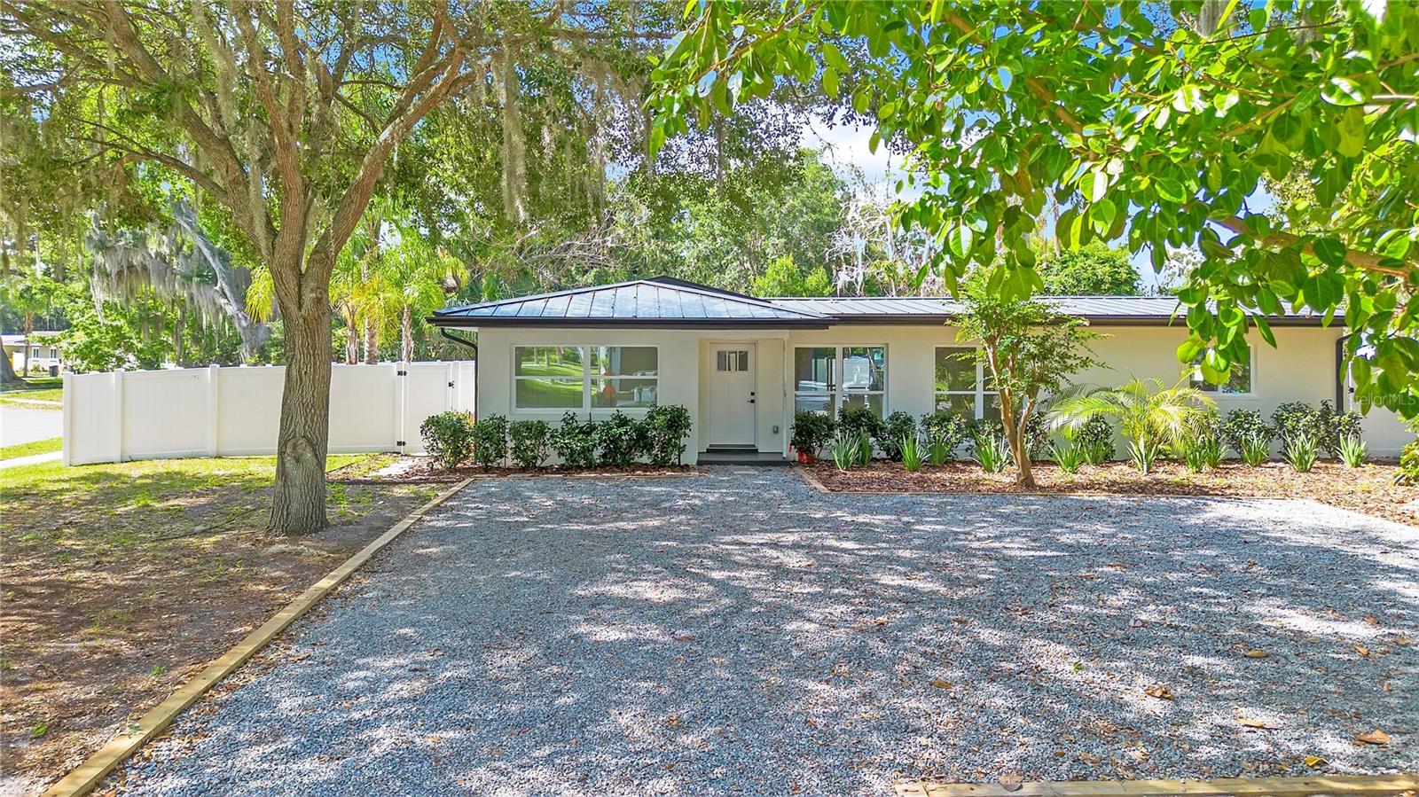 3212 INDIAN DRIVE