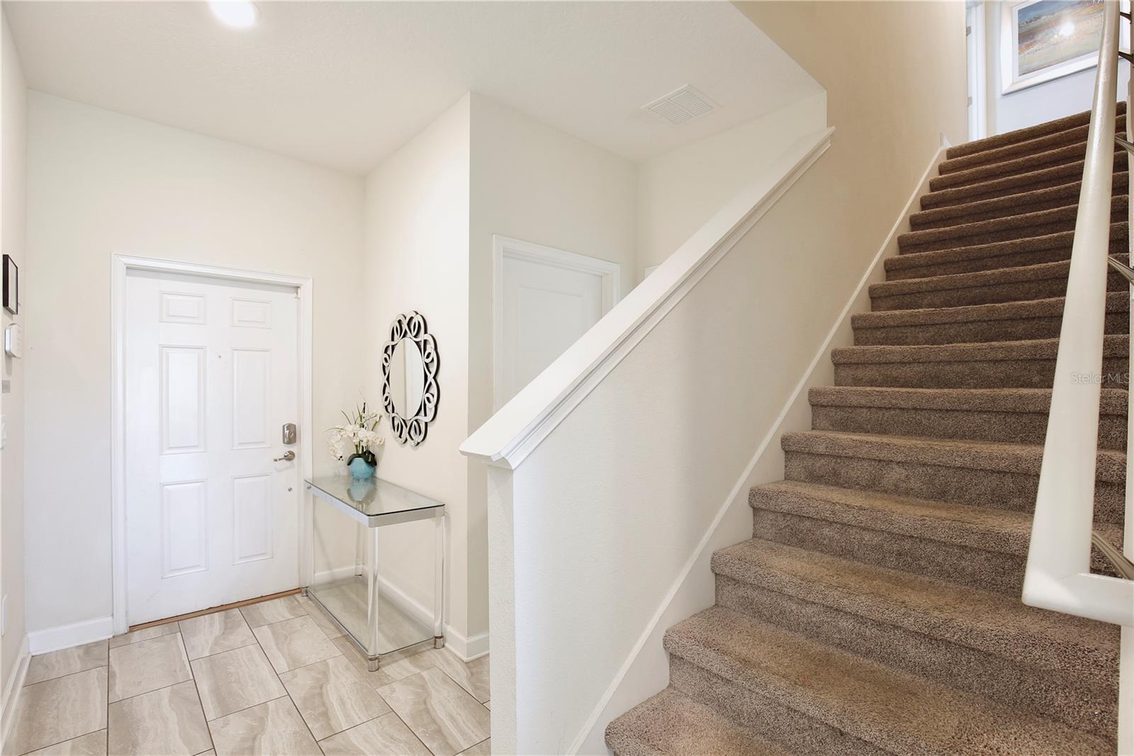 4887 Romeo Circle — photo 3 of 5