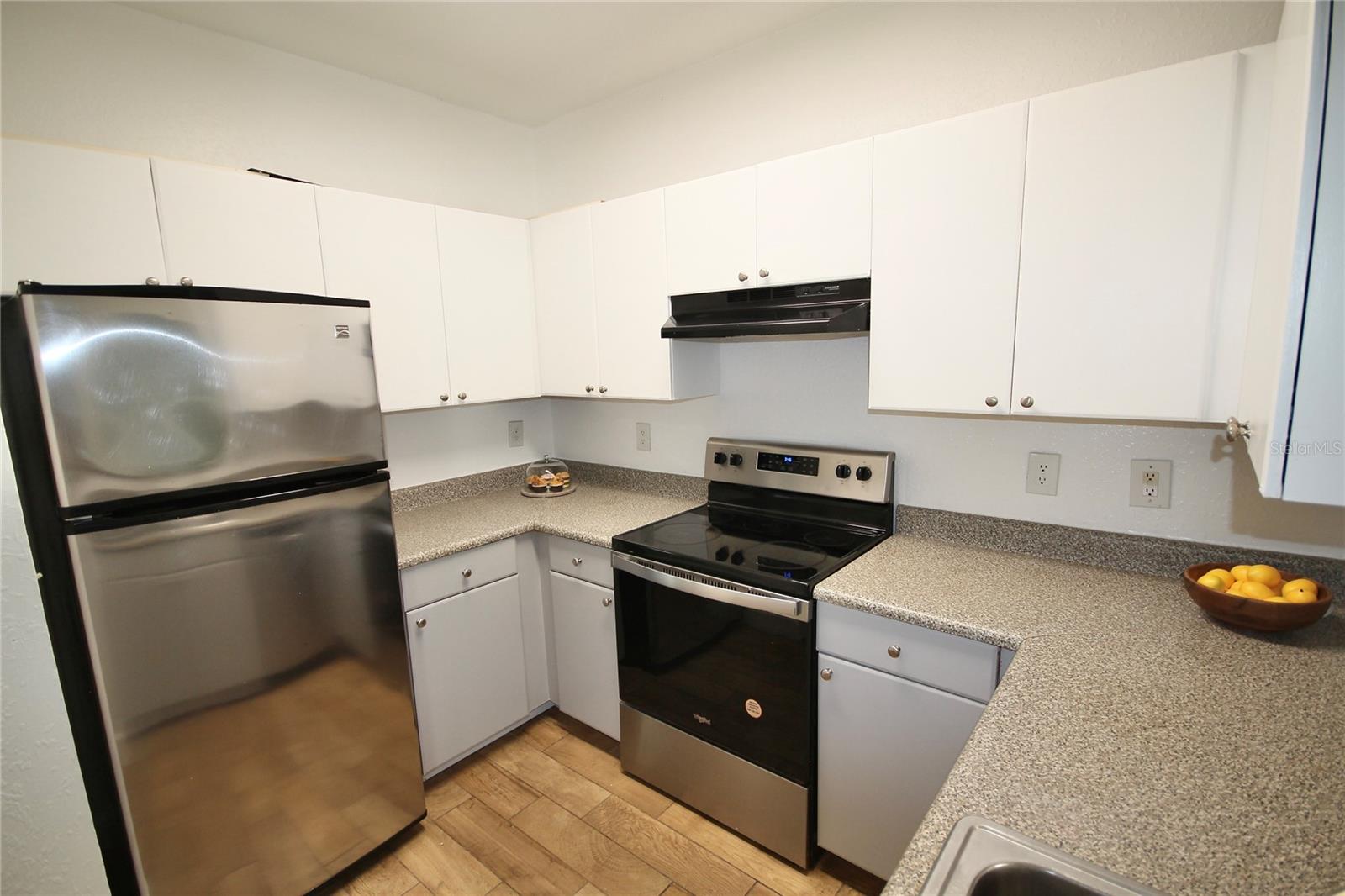 300 E SOUTH STREET #1015 photo 3