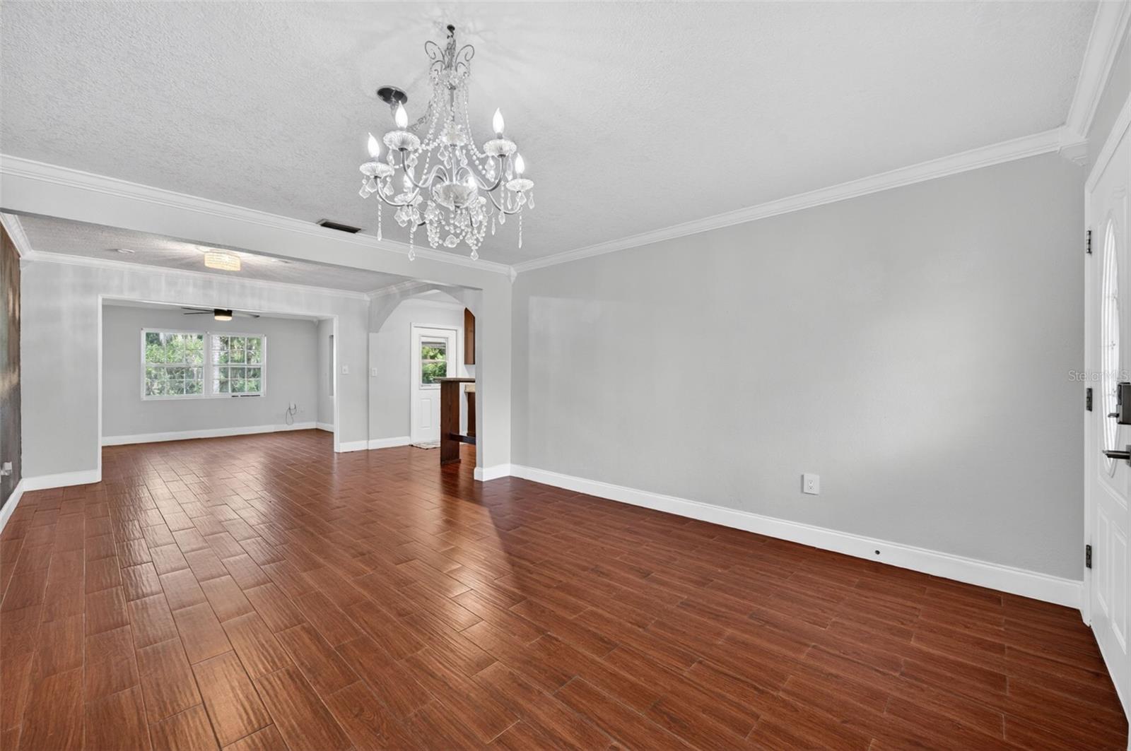 1009 LAKE BELL DRIVE photo 5