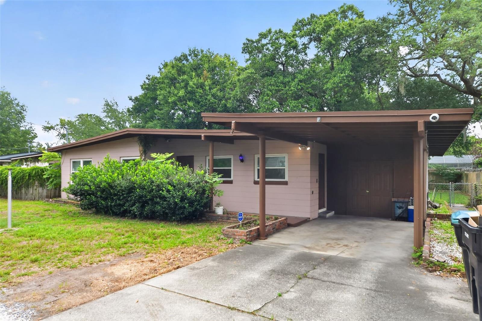 2615 PEEL AVENUE photo 2