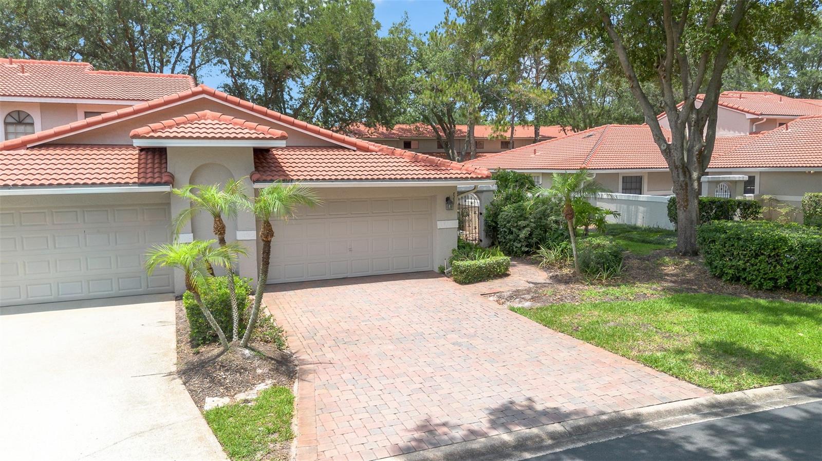 8237 BREEZE COVE LANE photo 2