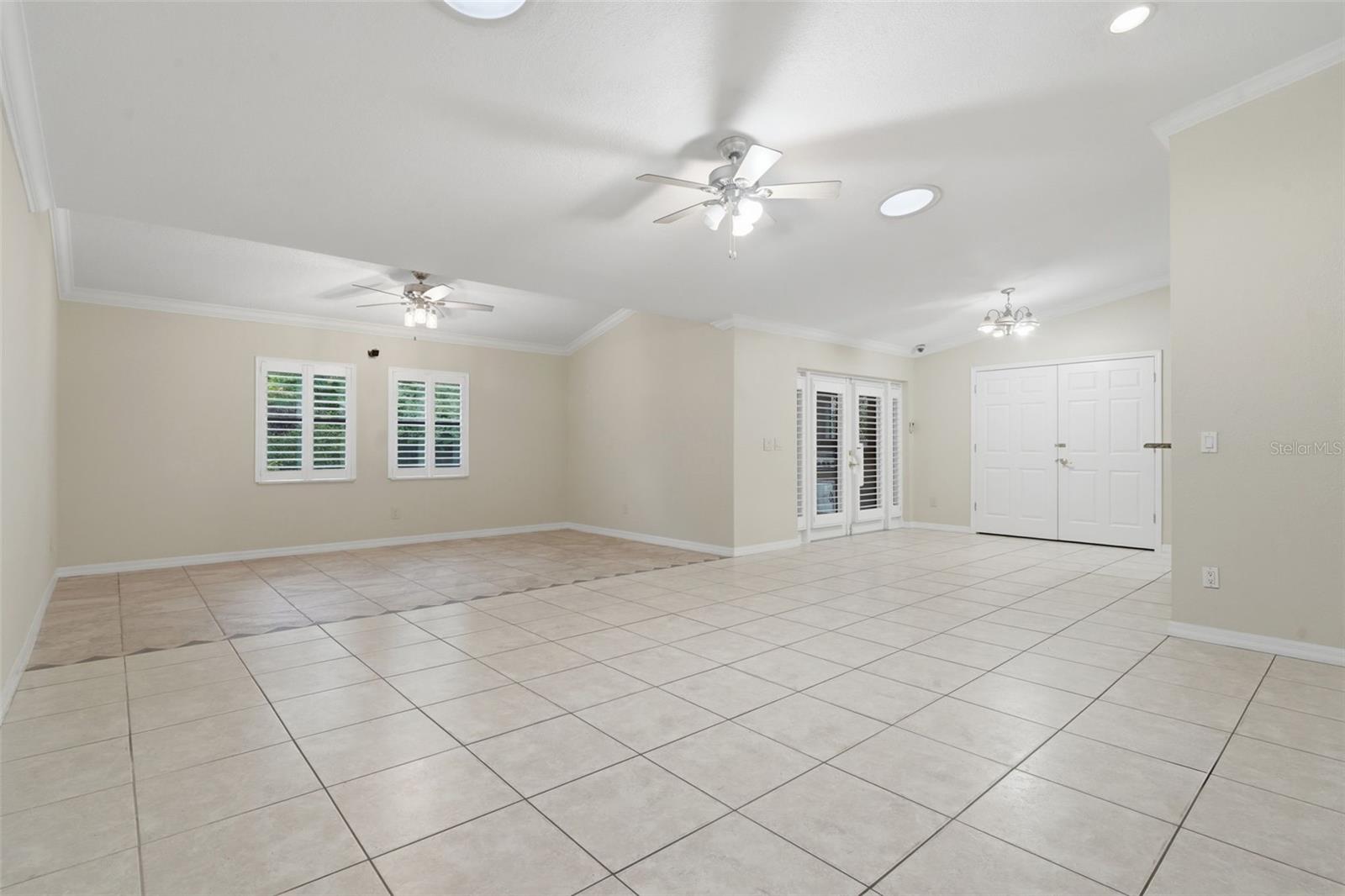 8423 BERMUDA DUNES DRIVE photo 3