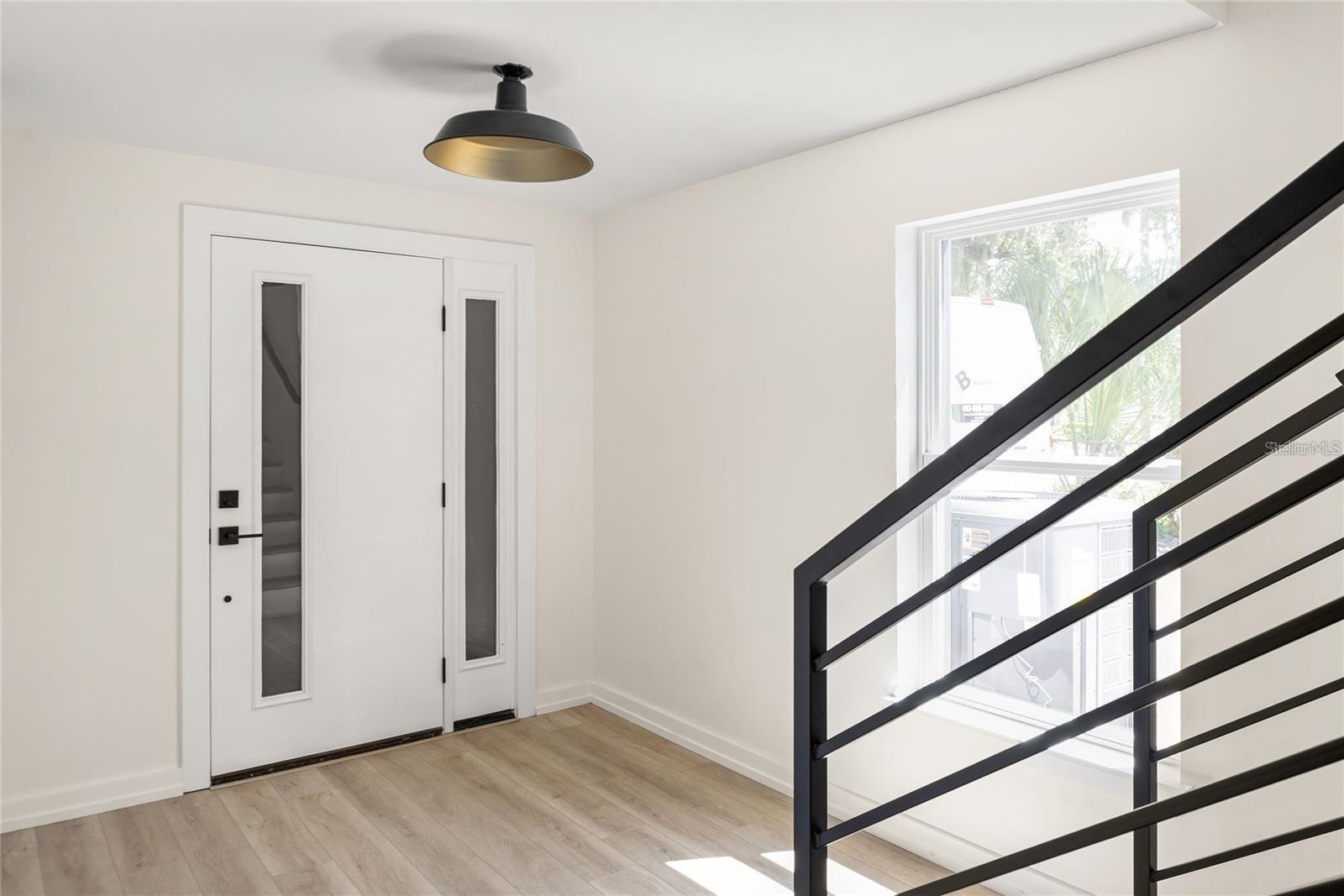 1606 PARK LAKE STREET #9 photo 4