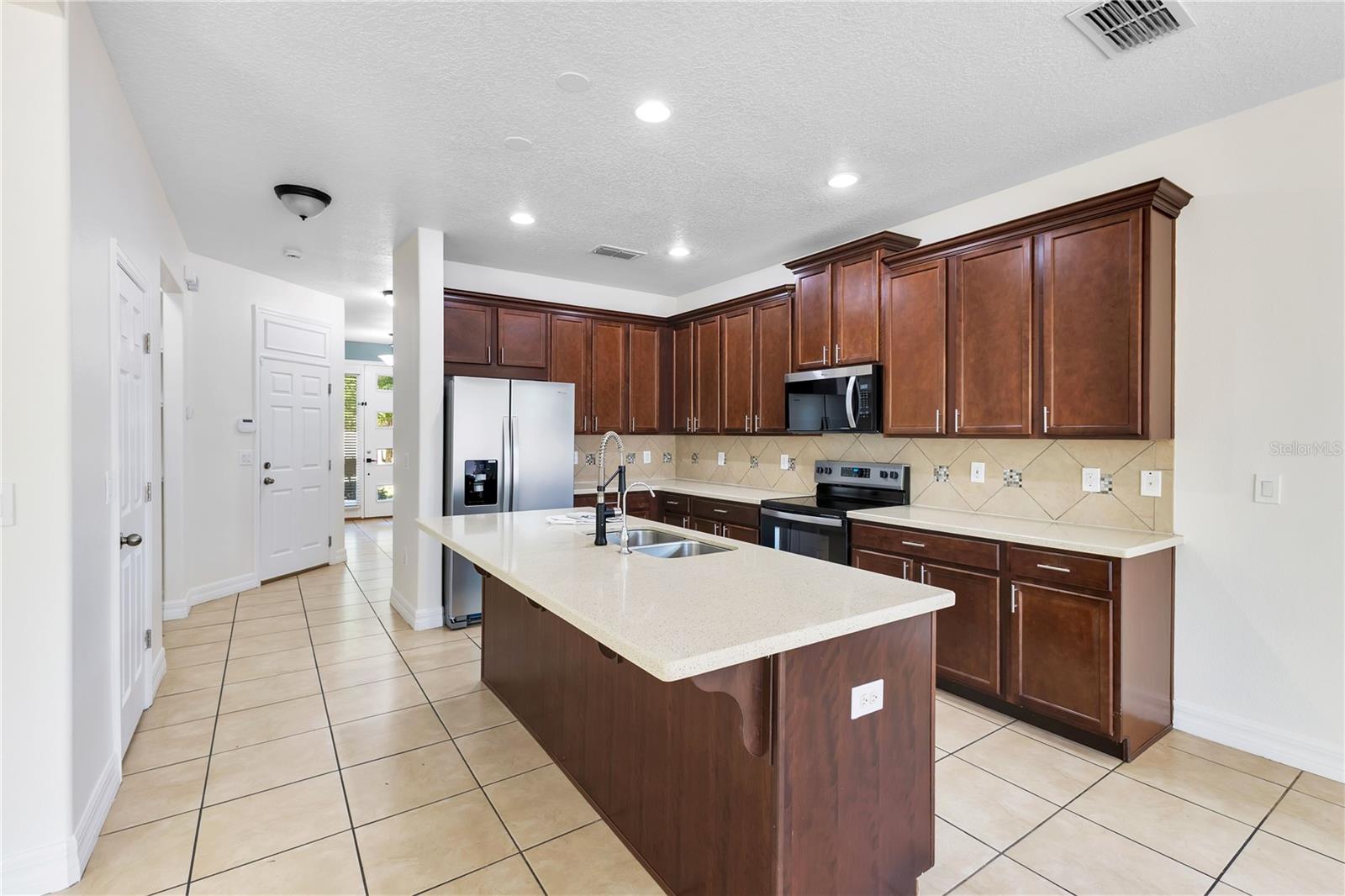 2519 AMATI DRIVE photo 3