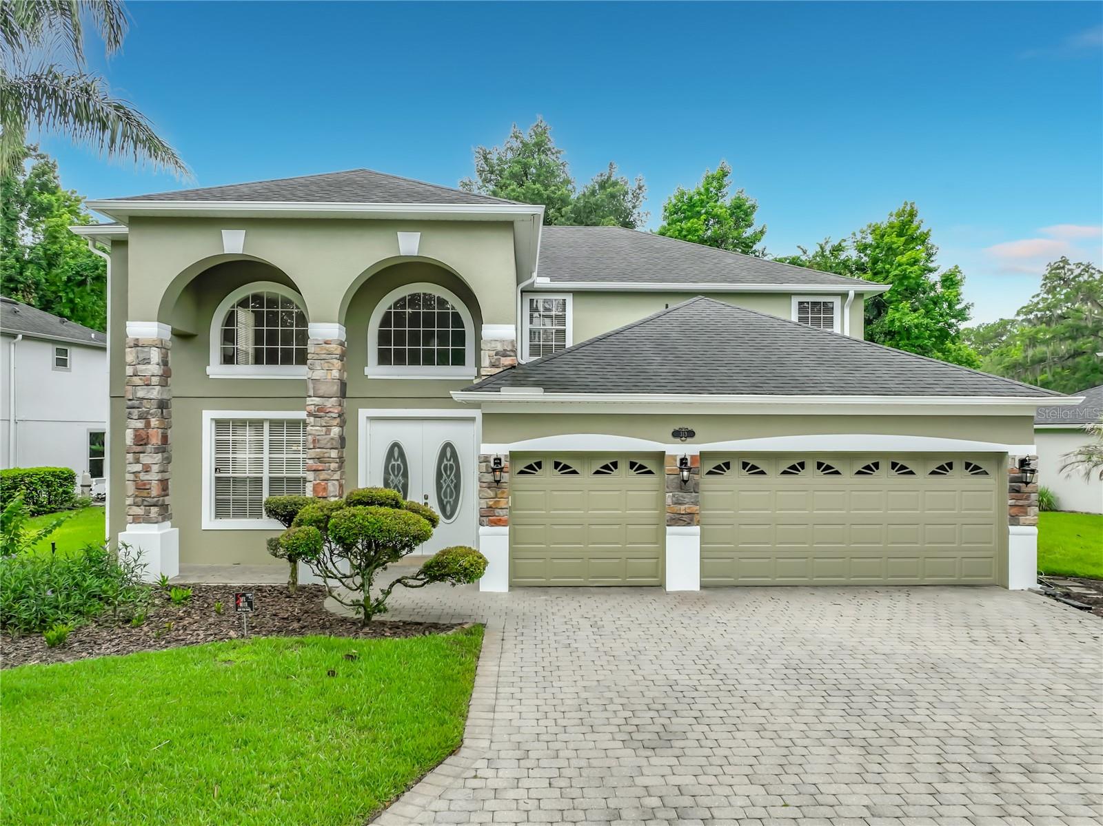 313 MUNSON HILLS COURT