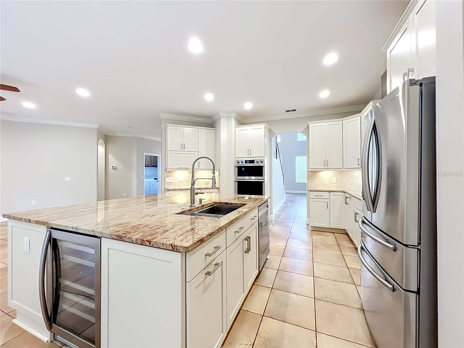 313 MUNSON HILLS COURT photo 5