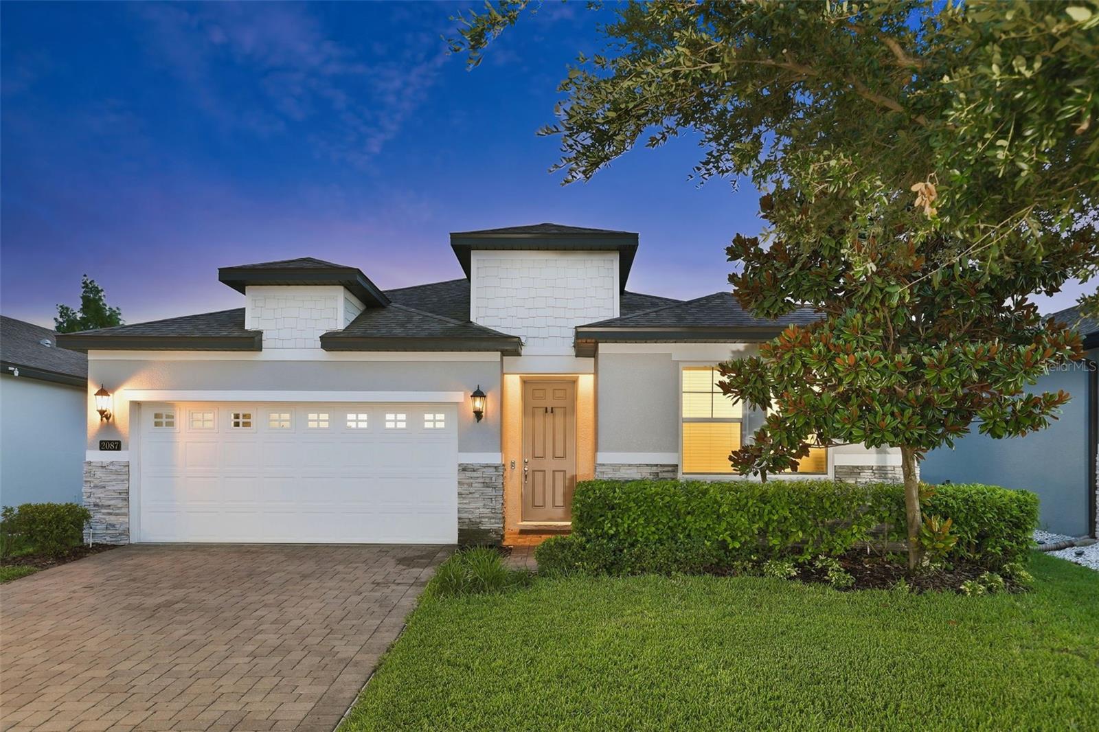 2087 LAURELWOOD WAY