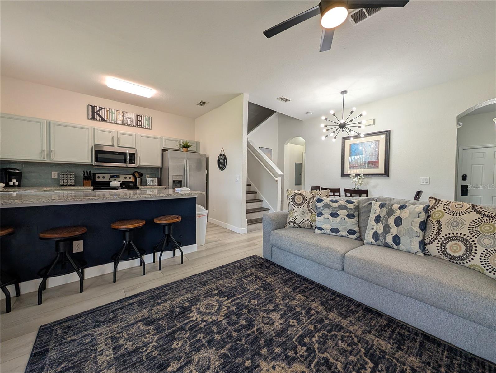 142 CAPRI DRIVE photo 3