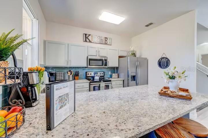 142 CAPRI DRIVE photo 4